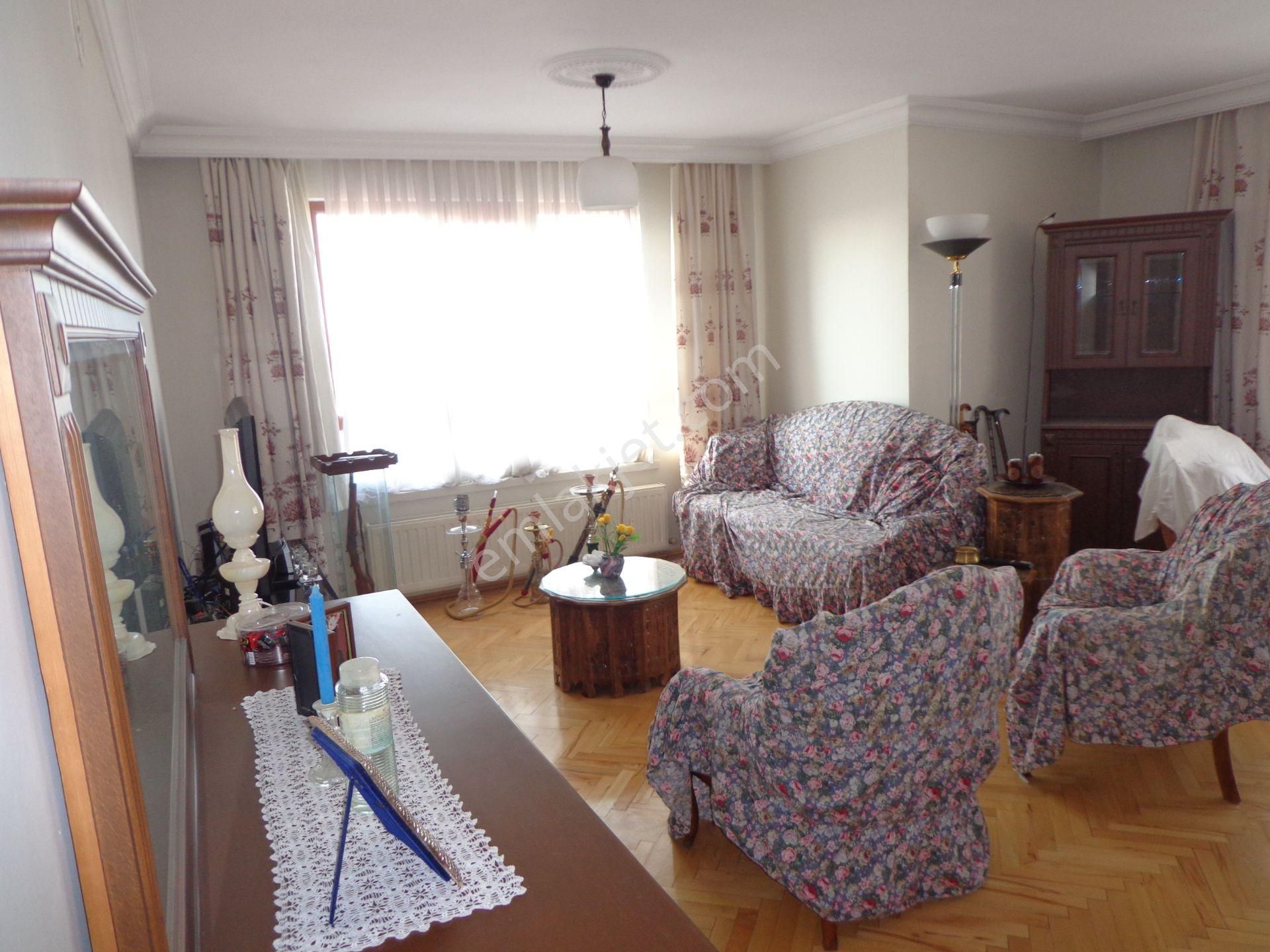 Huzur Salı Pazarına Yakın Pronomik Manzaralı - Görsel 5