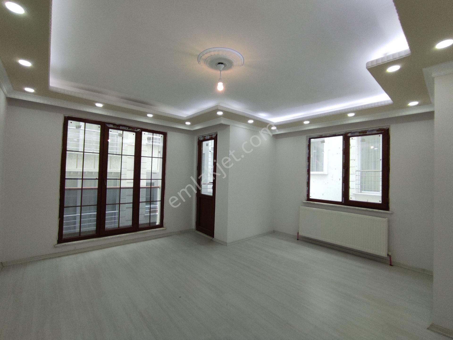 Esenyurt Akçaburgaz Mah Sıfır 120,m2-3+1- 1 Kat Daire