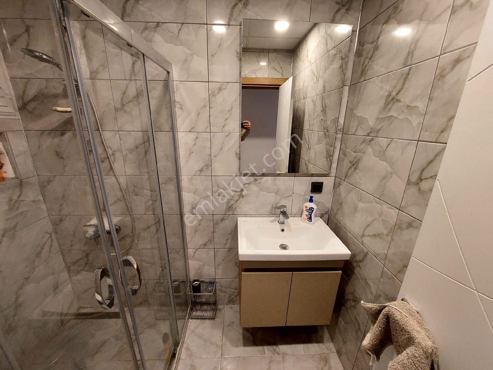 Kuşadası Değirmenderede Havuzlu Sitede Satılık 3+1 150 M2 Süper Arakat Daire - Görsel 20