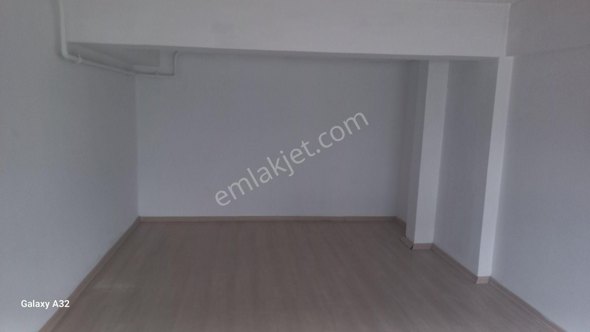 Serdivan Köprübaşı Mahallesi Kiralık Müstakil 3 Katlı Ön Ve Arkada Küçük Bahçeli Ev - Görsel 3