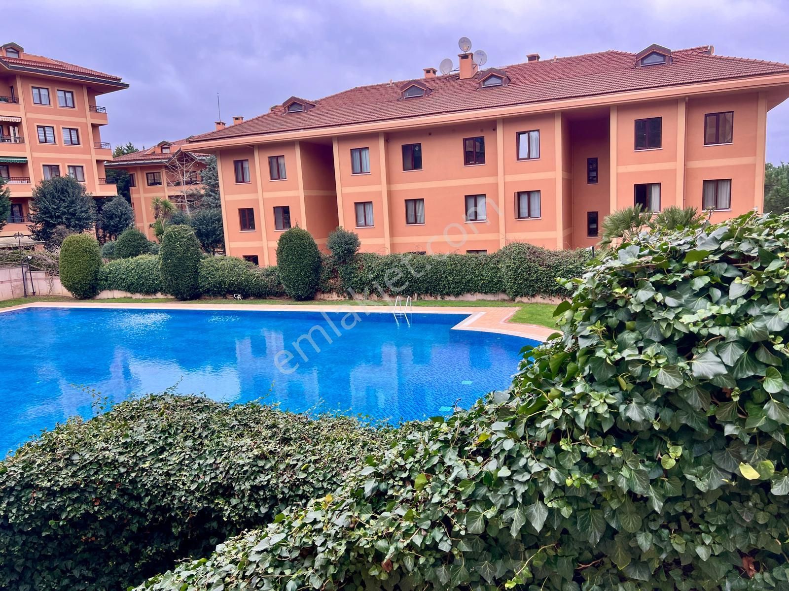 Remax Anı 'dan Boğaziçi Kandilli Evleri 'nde Satılık 2+1 Daire