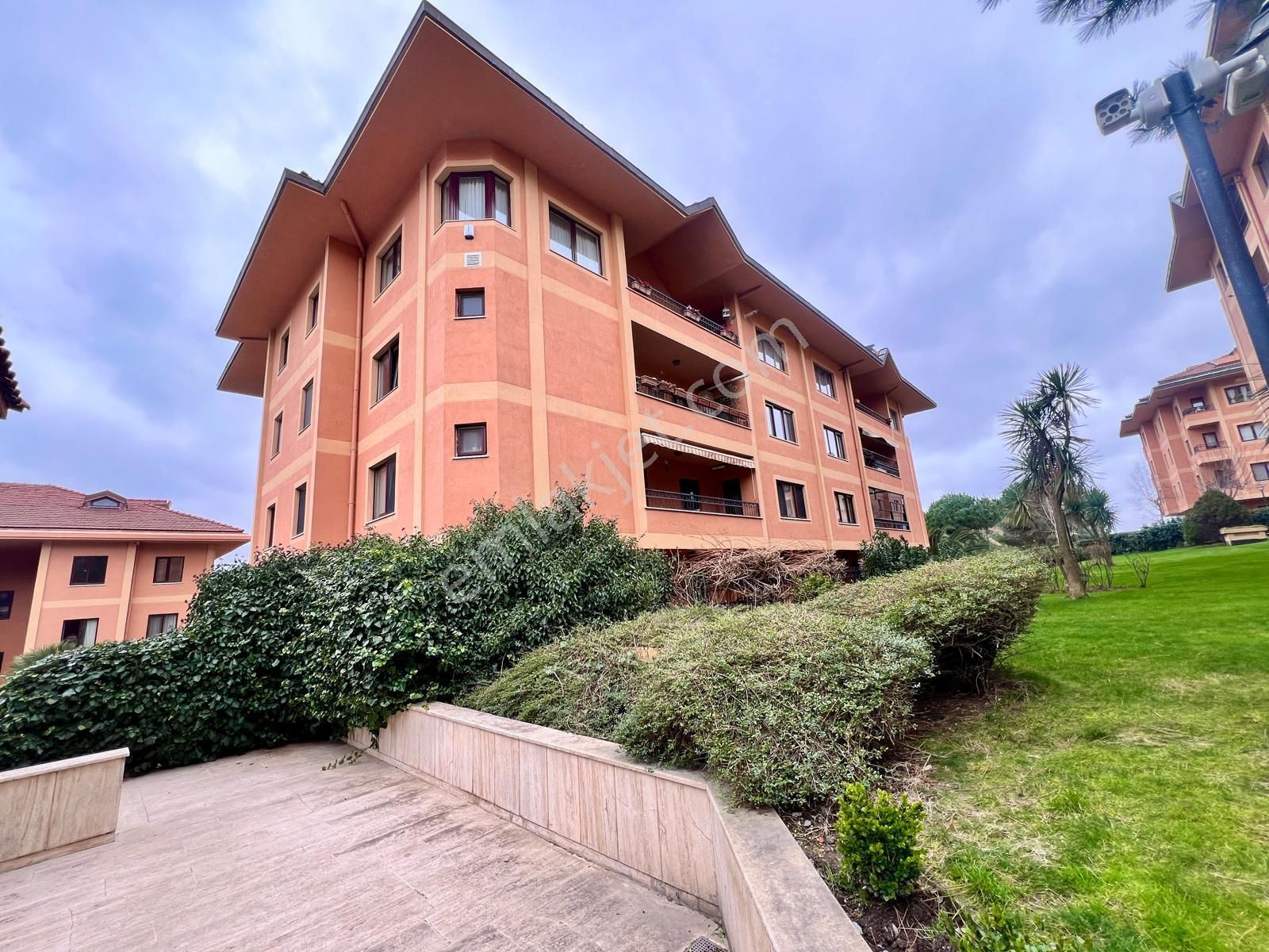 Remax Anı 'dan Boğaziçi Kandilli Evleri 'nde Satılık 2+1 Daire - Görsel 24