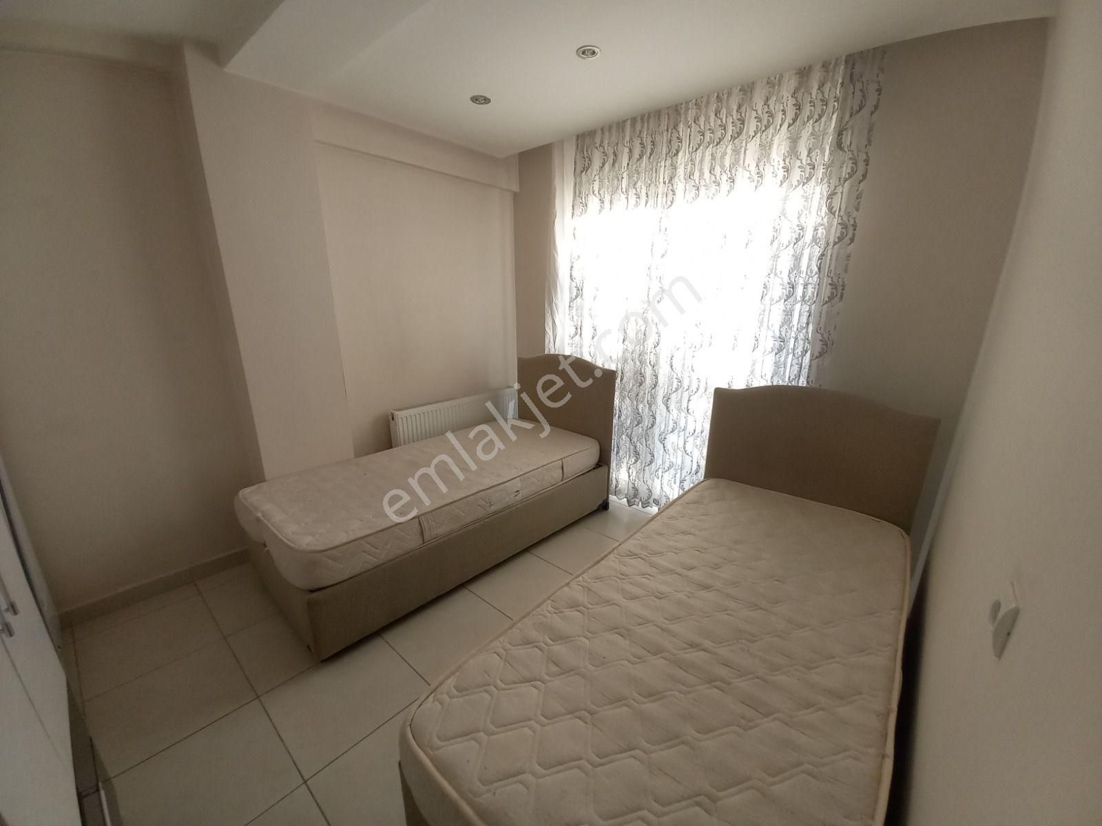 Kaan Emlaktan Asmalıevler De Üniversiteye Çok Yakın Arakat 1+1 Eşyalı Apart - Görsel 2