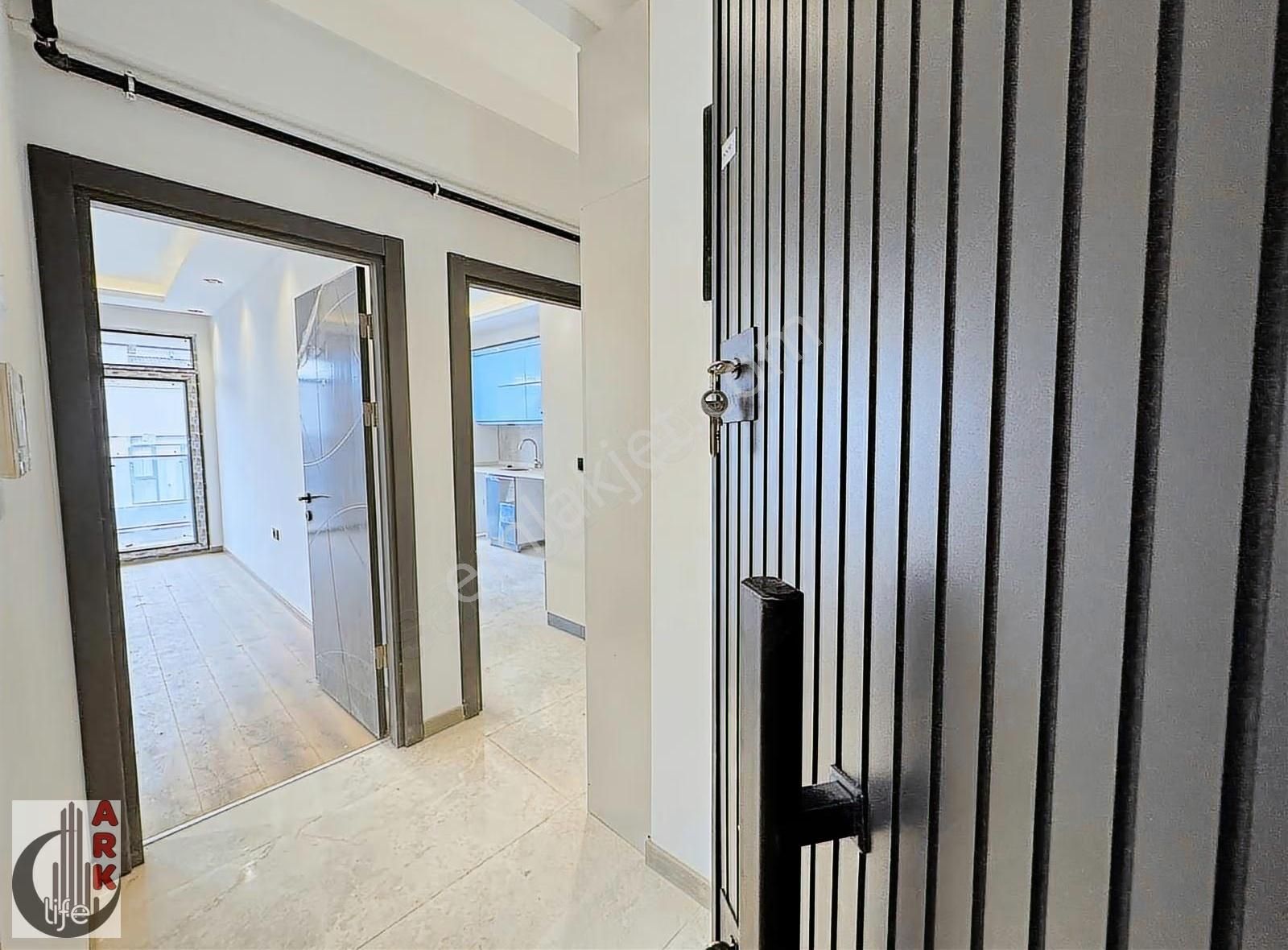 Ark Life'dan Batıkent Mah.bülent Ecevit Blv.yanı Sıfır 3+1 Daire