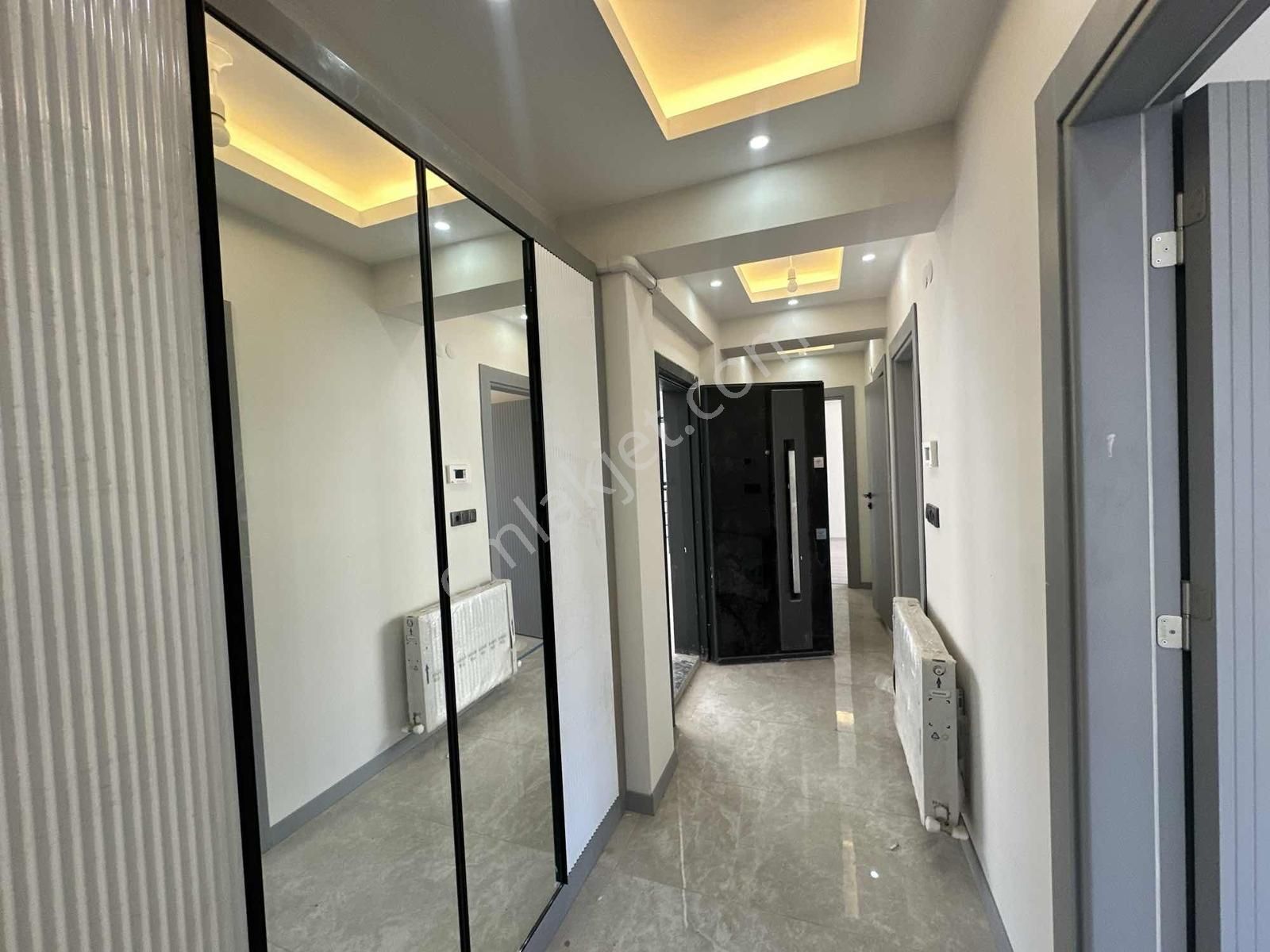 Torbalıda İzbana Yakın Ultra Lüx Daire - Görsel 13