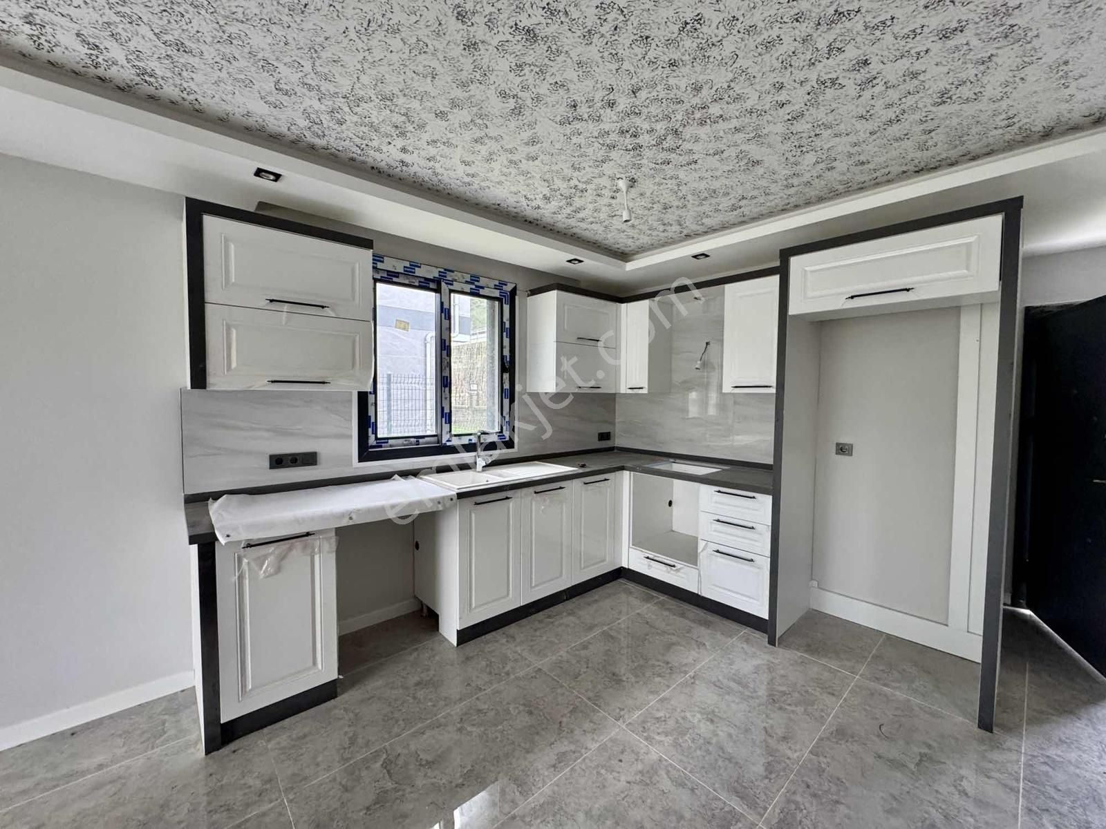 Kuşadası Güzelçamlı'da Tek Müstakil Satılık 3+1 Sıfır Villa - Görsel 5