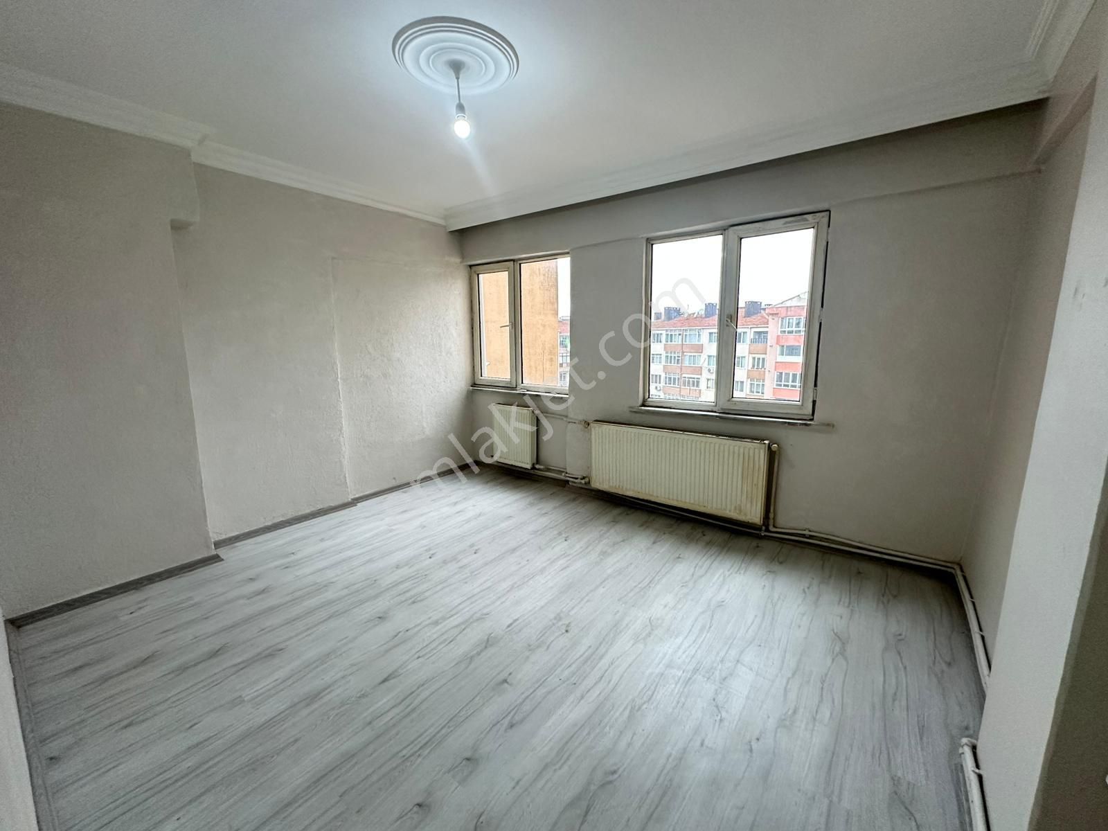 Arslanbeyden Tekirdağ Çorlu Mevkiinde Acil Satılık Daire Fırsatı!!!!!