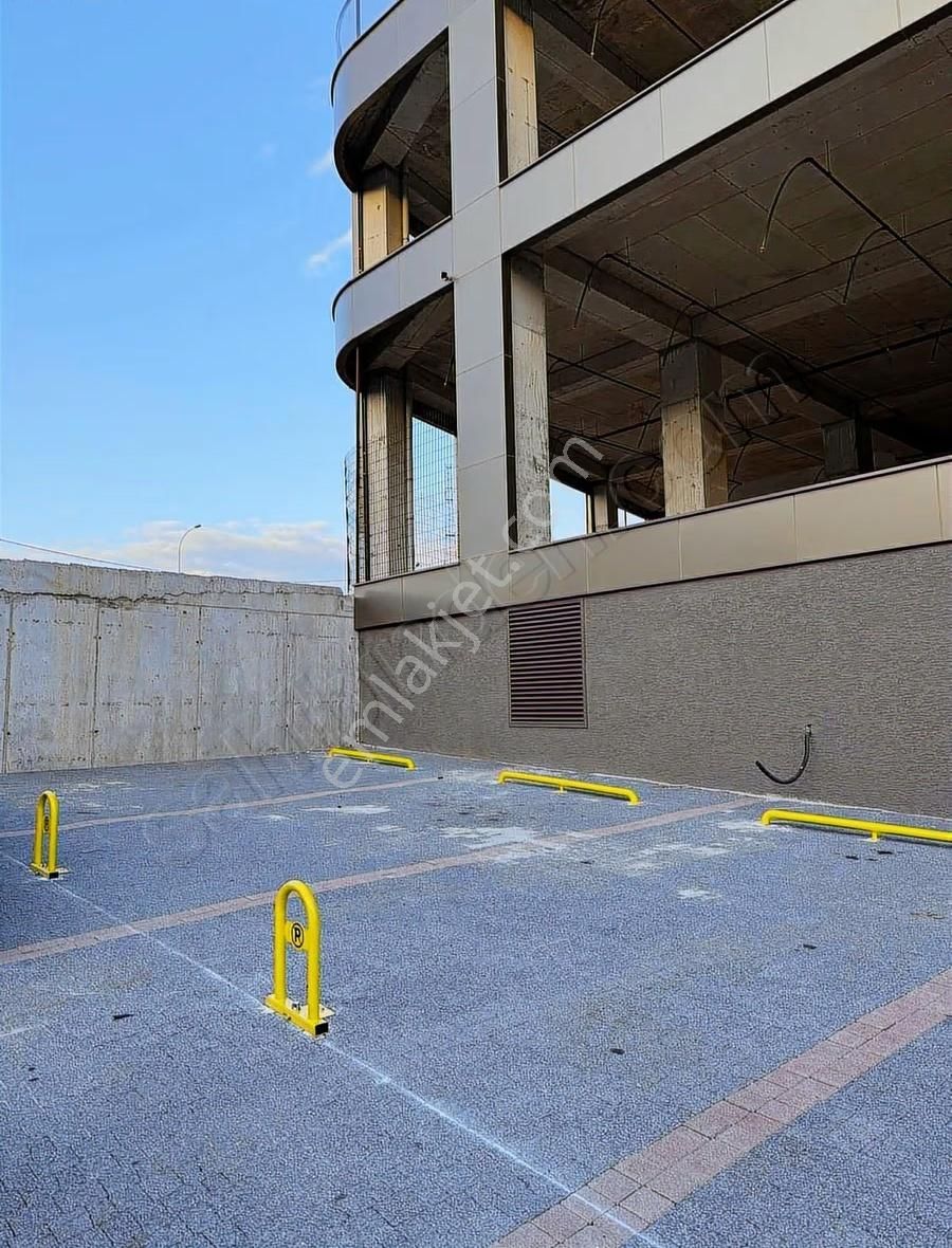 7/24 Güvenlikli Otoparklı Sıfır Eşyalı Lüks Kiralık Geniş 1+1 - Görsel 17