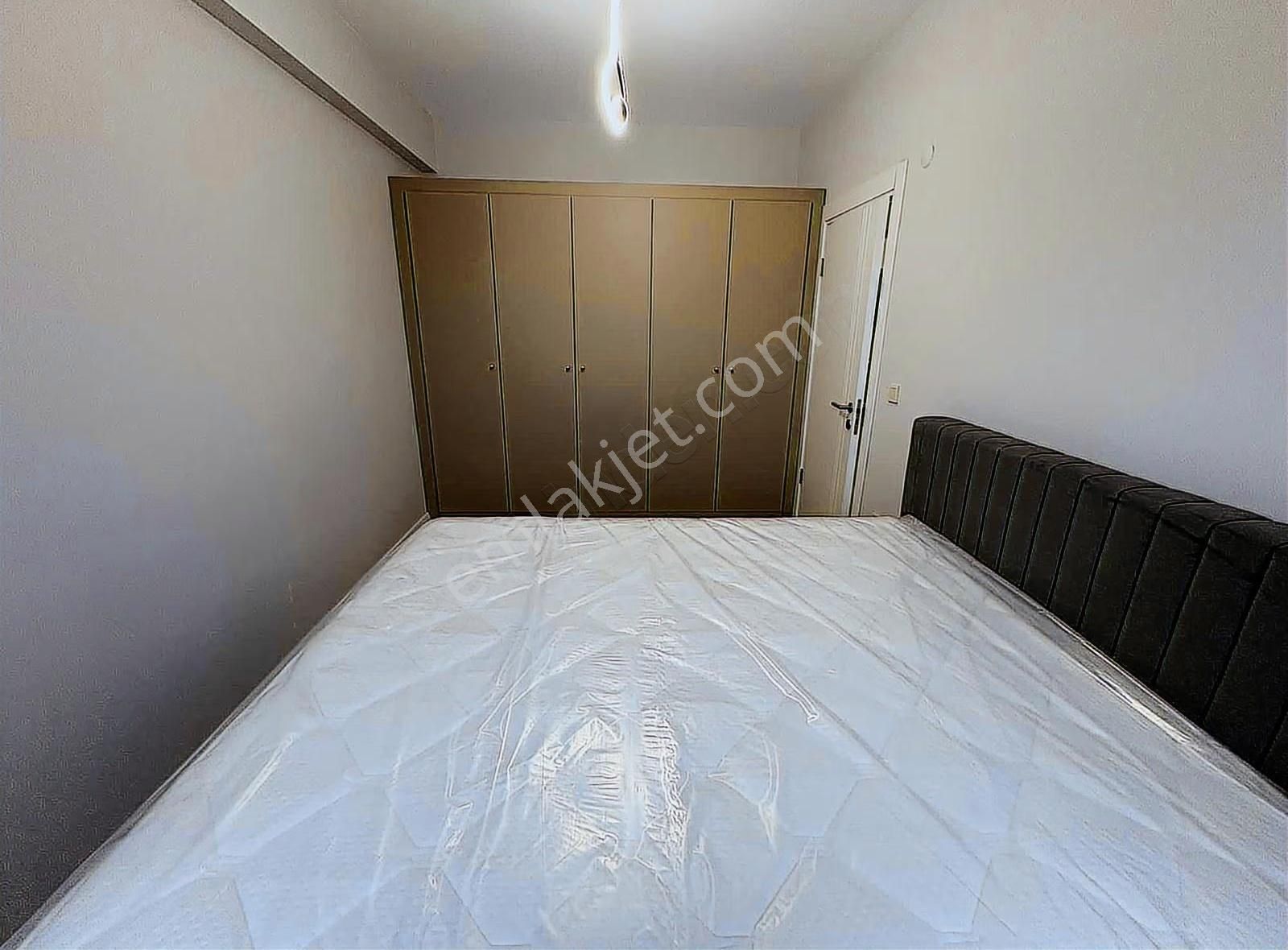 7/24 Güvenlikli Otoparklı Sıfır Eşyalı Lüks Kiralık Geniş 1+1 - Görsel 13