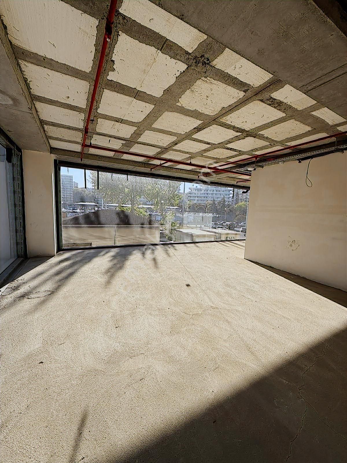 Real House / Ticaretin Merkezinde Kiralık Mağaza Dükkan - Görsel 24