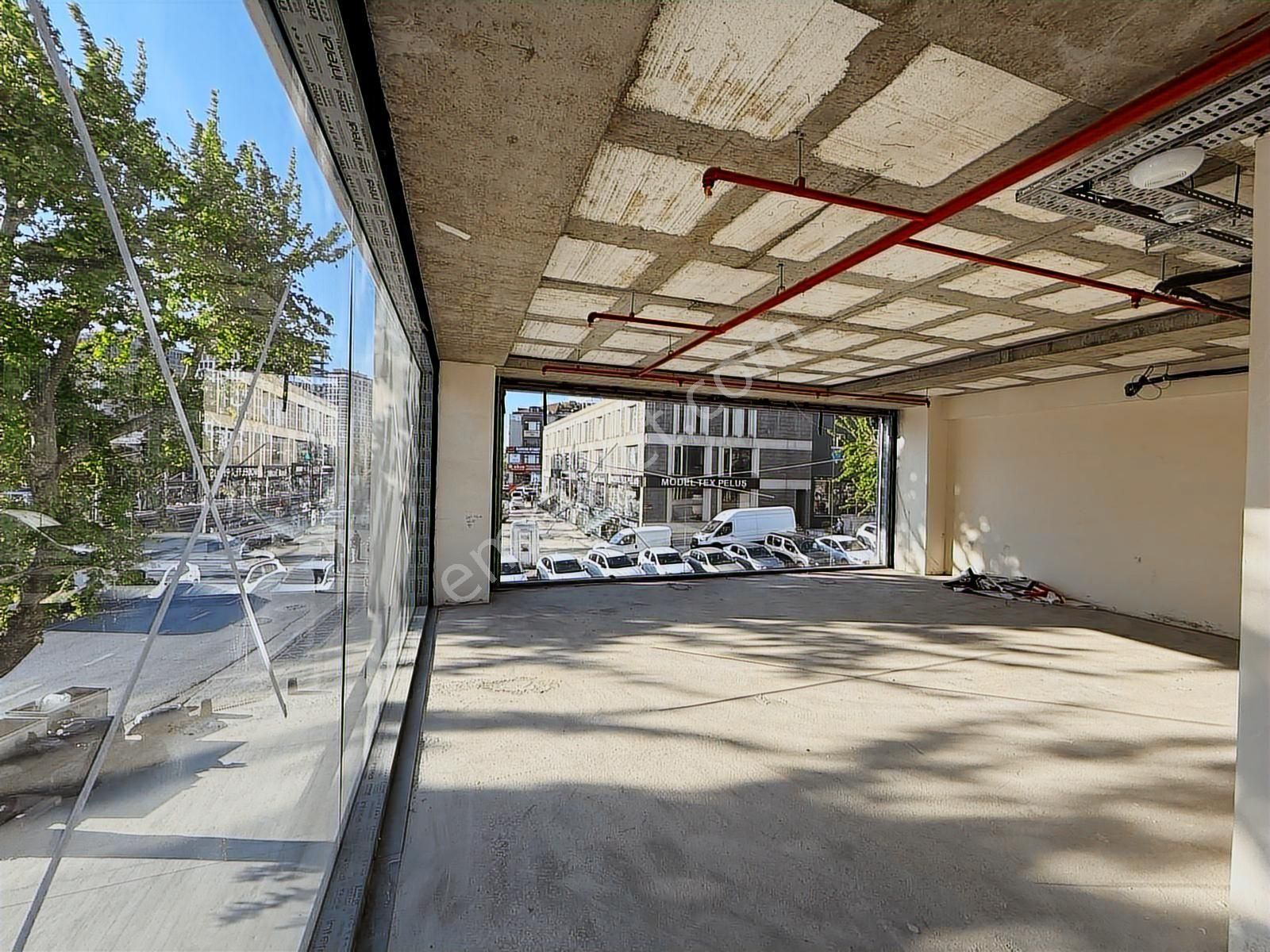 Real House / Ticaretin Merkezinde Kiralık Mağaza Dükkan - Görsel 5
