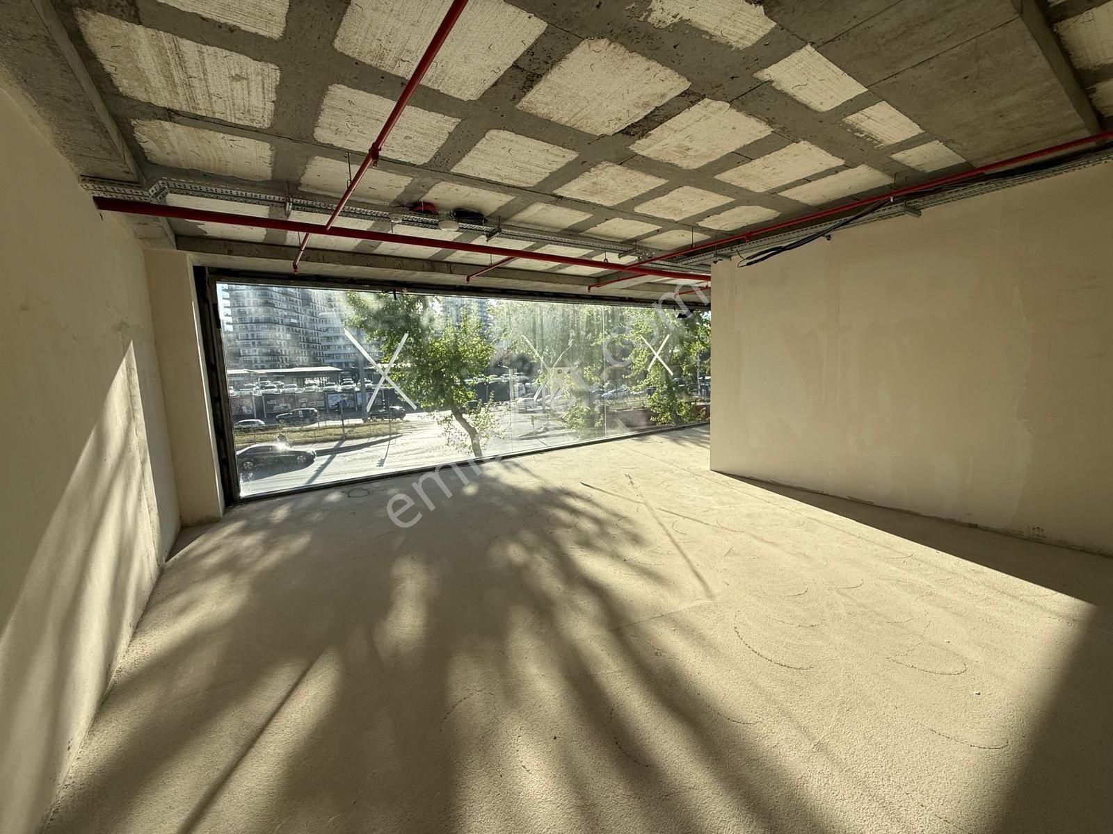 Real House / Merter Tramvay Yolu Üzerinde Satılık - Görsel 2