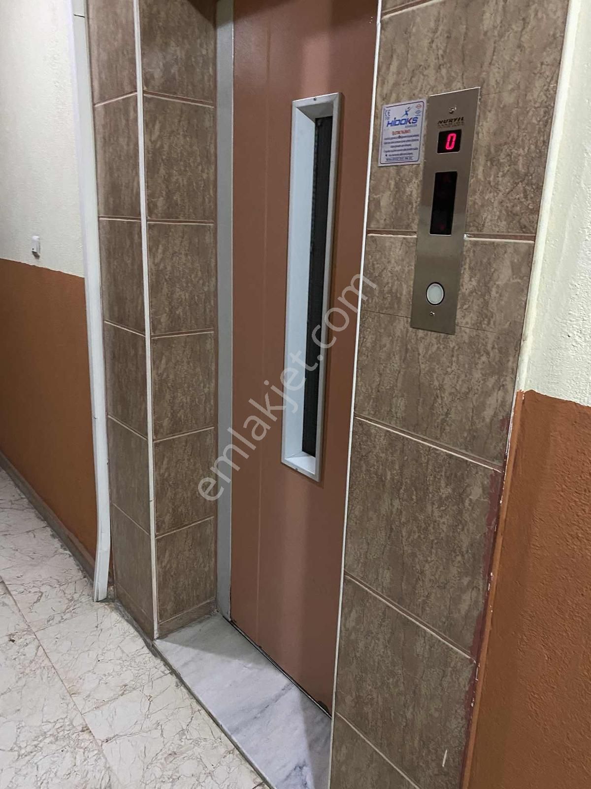 Yazır Mahallesinde Arakat Kiralık 3+1 Daire - Görsel 2