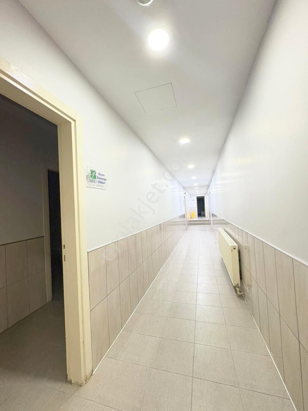 Mertcan'dan Viaport 1dk Havuzlu Güvenlikli Sitede Eşyalı 1+1 - Görsel 31