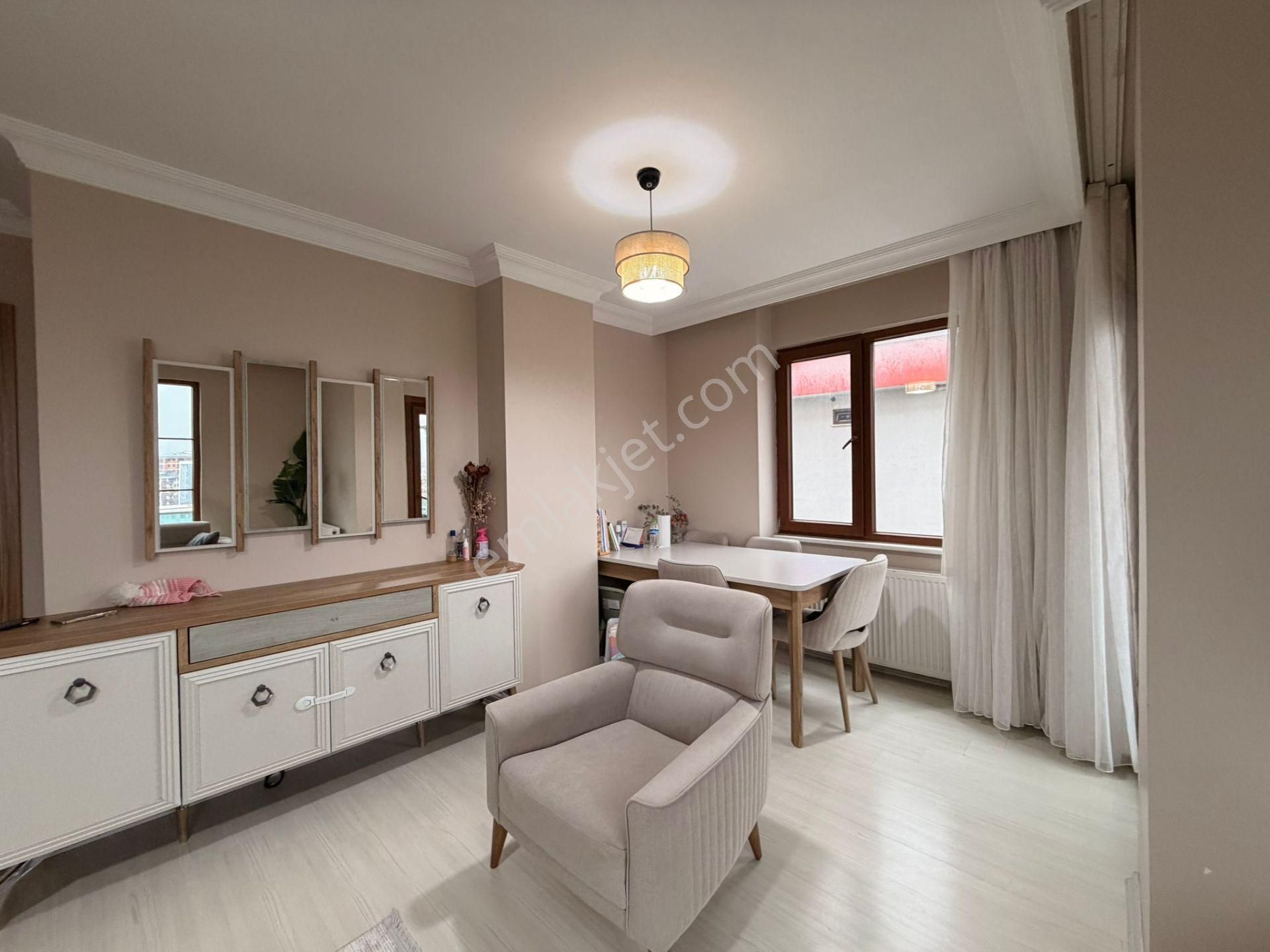 Çekmeköy Güngören Mahallesi 'nde Satılık Geniş 2+1 Daire - Görsel 8