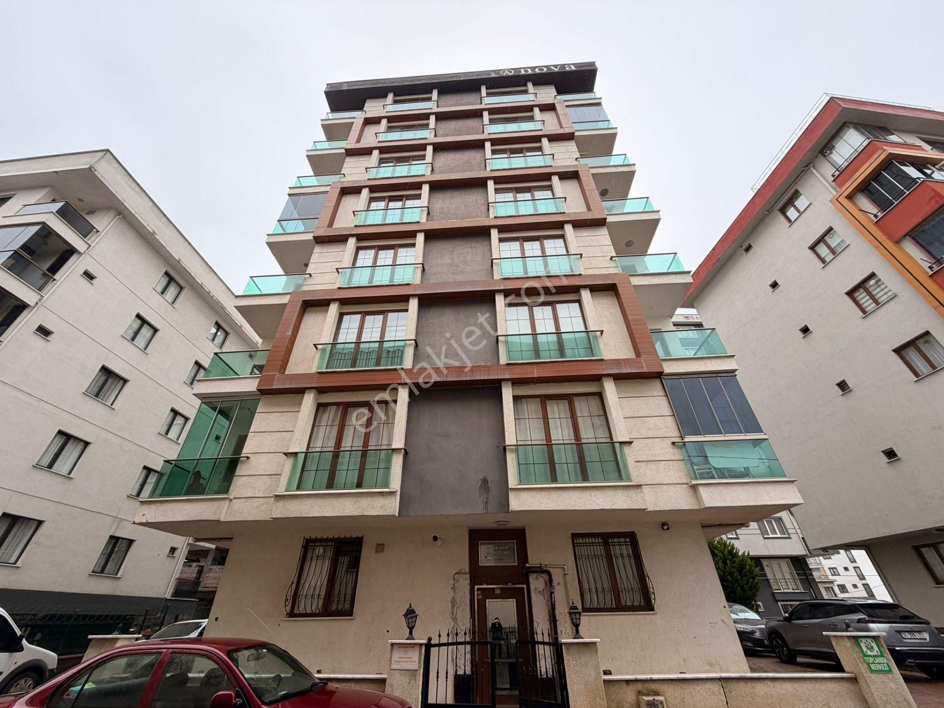 Çekmeköy Güngören Mahallesi 'nde Satılık Geniş 2+1 Daire