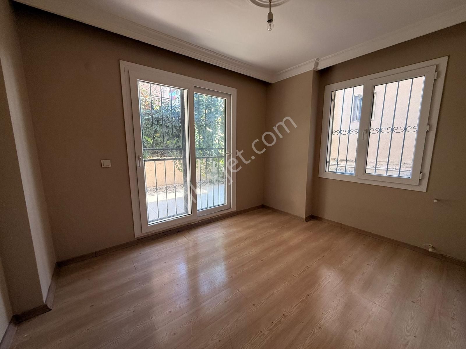 Kuşadası Merkezde Satılık 3+1 Bahçeli Daire! - Görsel 10