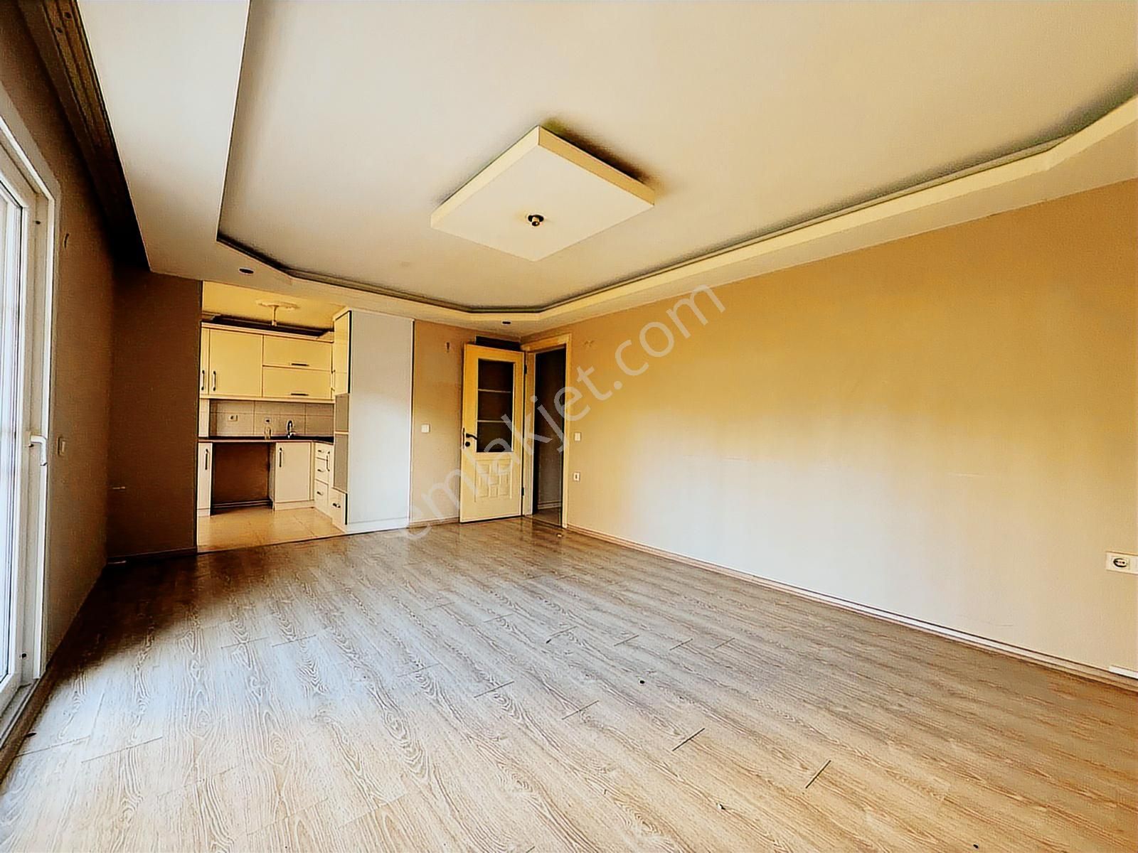 Kuşadası Merkezde Satılık 3+1 Bahçeli Daire! - Görsel 4