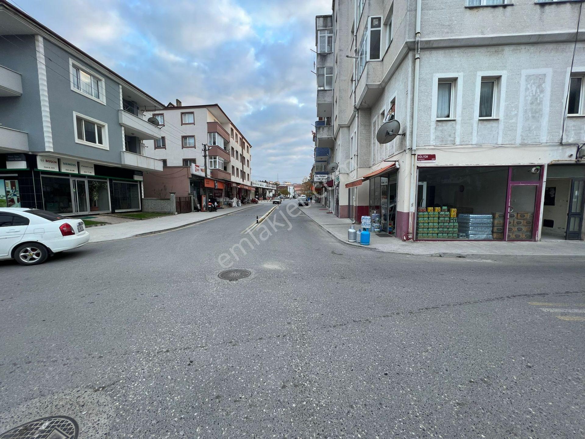 Karasu Merkezde!! Satılık Dükkan - Görsel 3