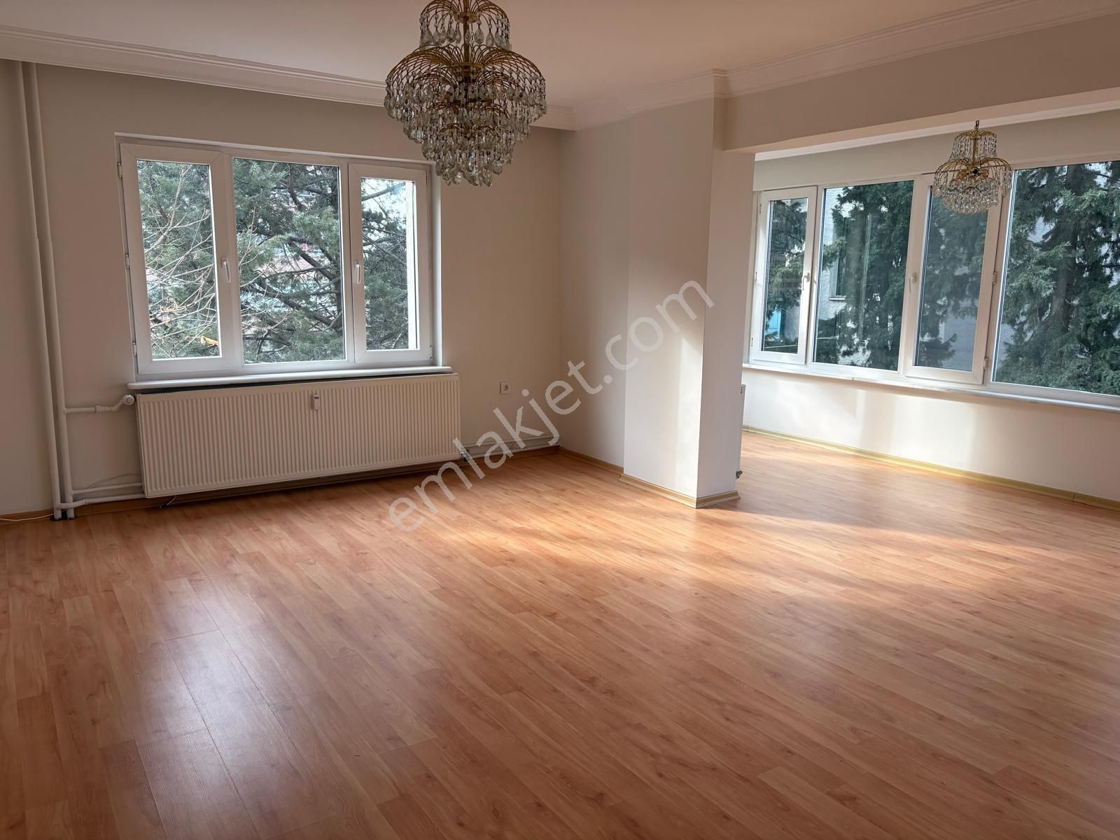 Beşevler Caddesinde Geniş Ve Ferah Daire - Görsel 7