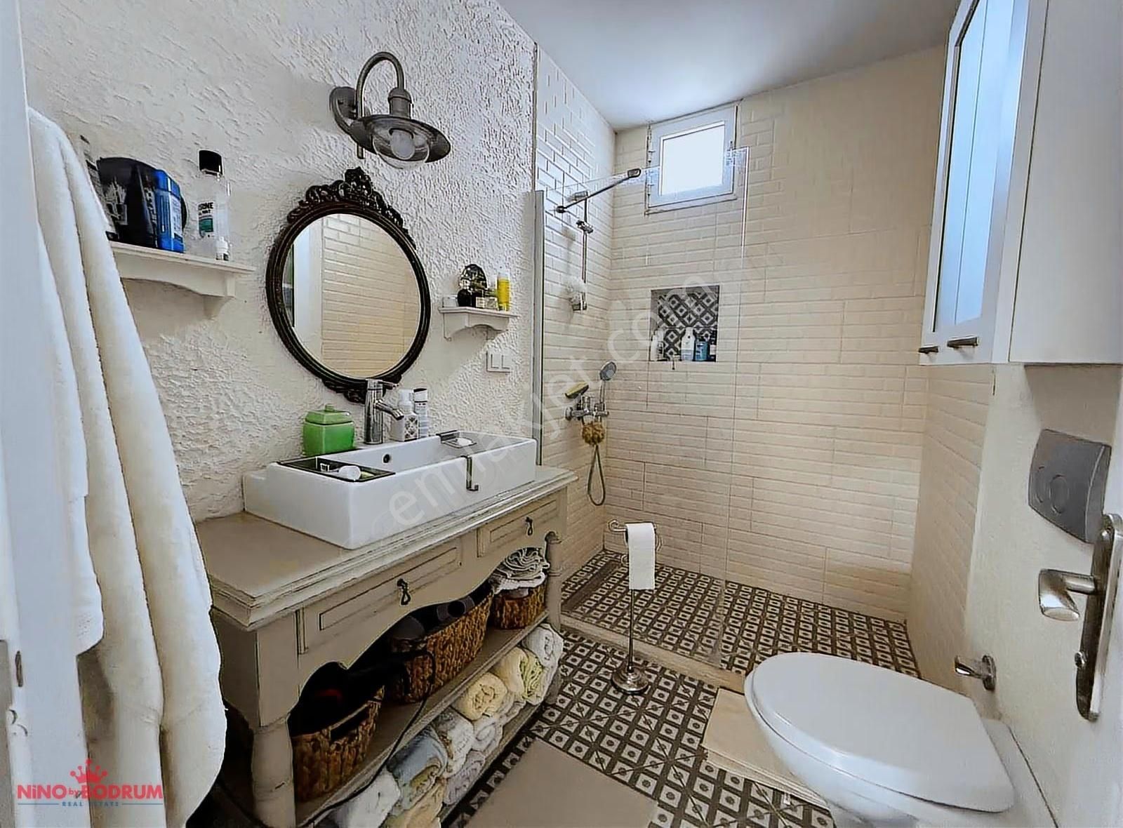 Yalıkavakta Sezonda Kiralık Geniş Bahçeli Full Manzaralı Villa - Görsel 10