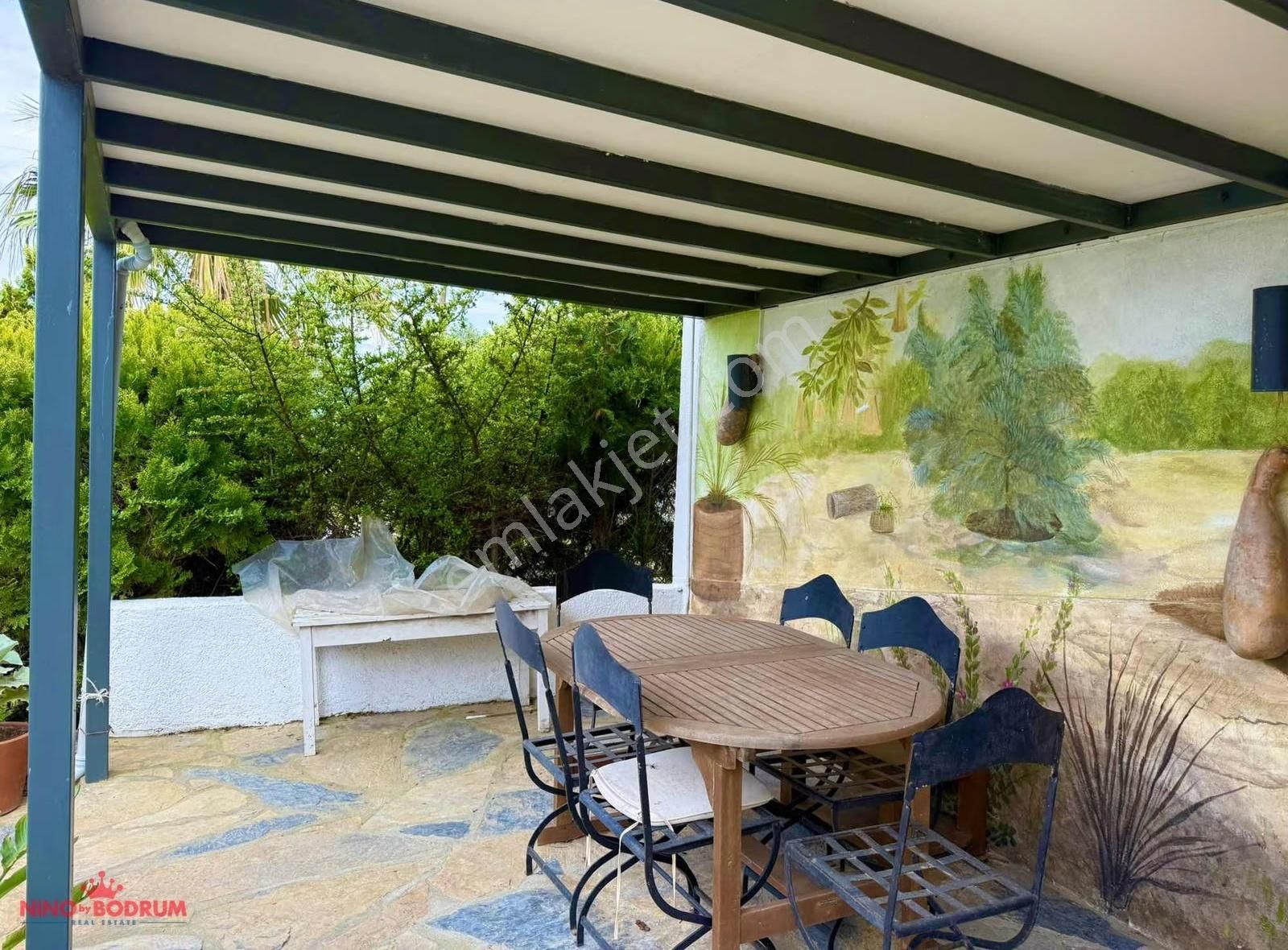 Yalıkavakta Sezonda Kiralık Geniş Bahçeli Full Manzaralı Villa - Görsel 15