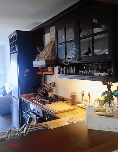 Yalıkavakta Sezonda Kiralık Geniş Bahçeli Full Manzaralı Villa - Görsel 4