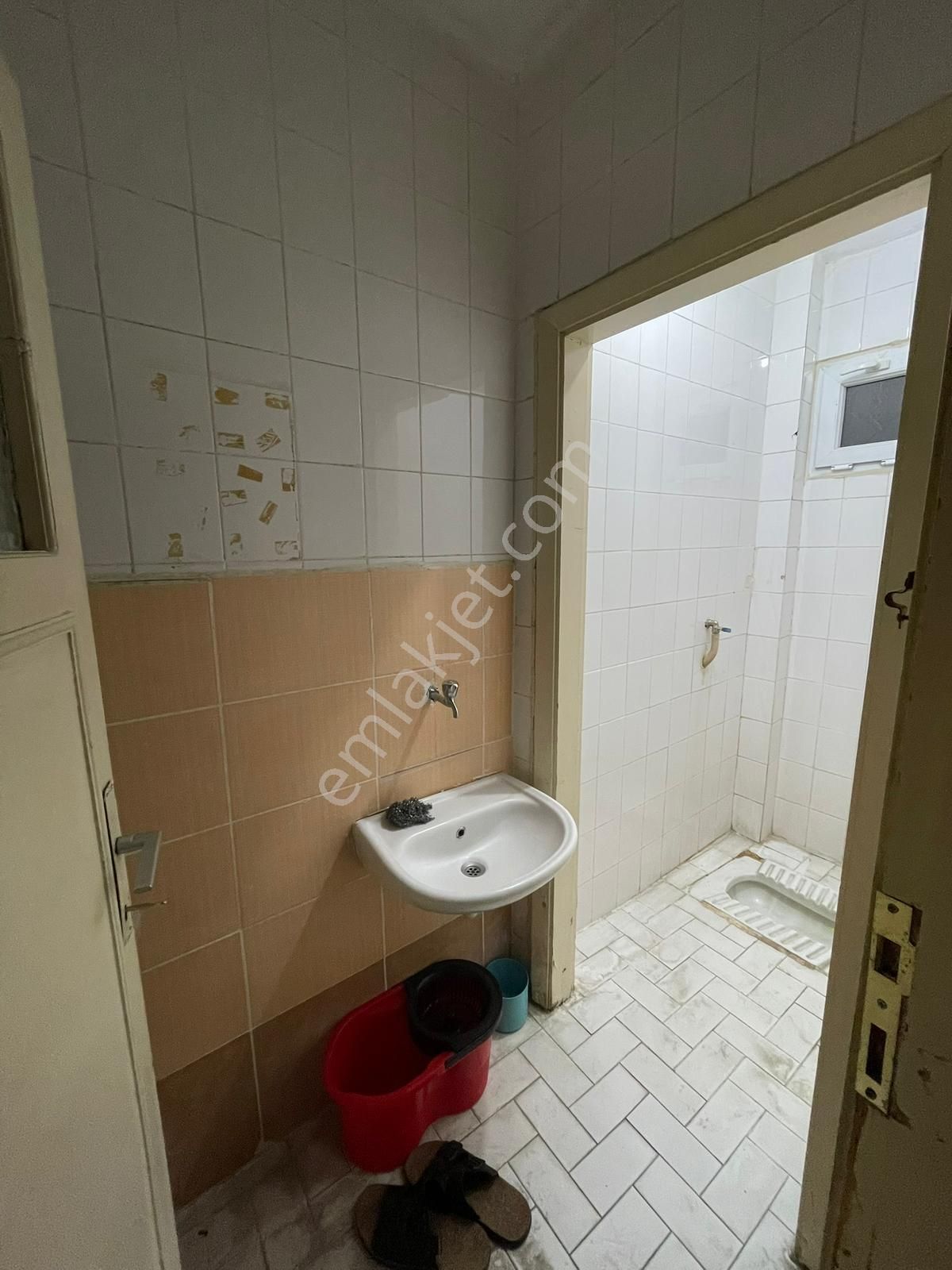 Afyon Üçok Emlaktan Cumhuriyet Mah Satılık Ebeveyn Banyolu 3+1 110m² Daire - Görsel 9