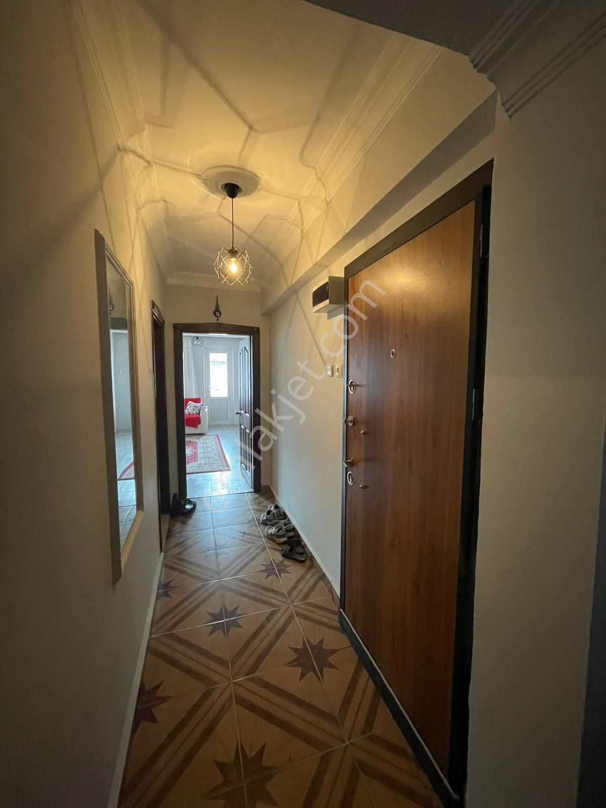 Afyon Üçok Emlaktan Cumhuriyet Mah Satılık Ebeveyn Banyolu 3+1 110m² Daire - Görsel 5