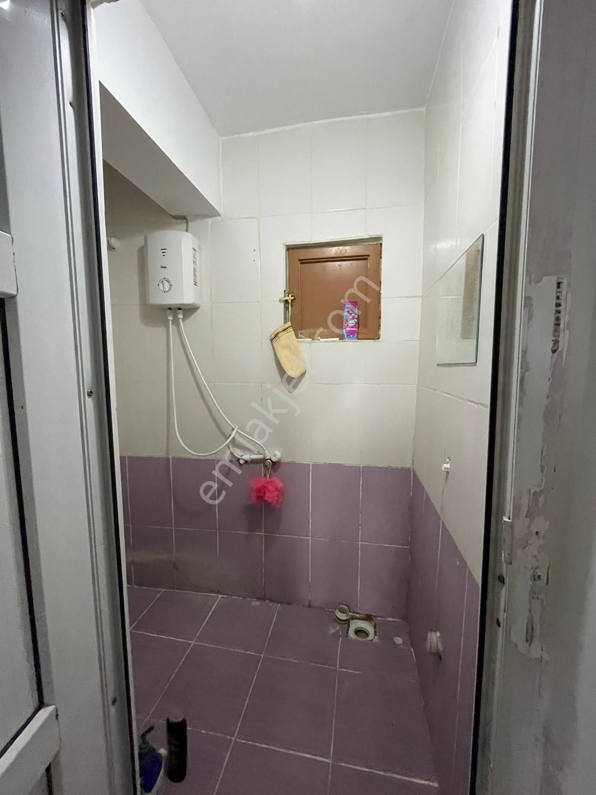 Afyon Üçok Emlaktan Cumhuriyet Mah Satılık Ebeveyn Banyolu 3+1 110m² Daire - Görsel 8