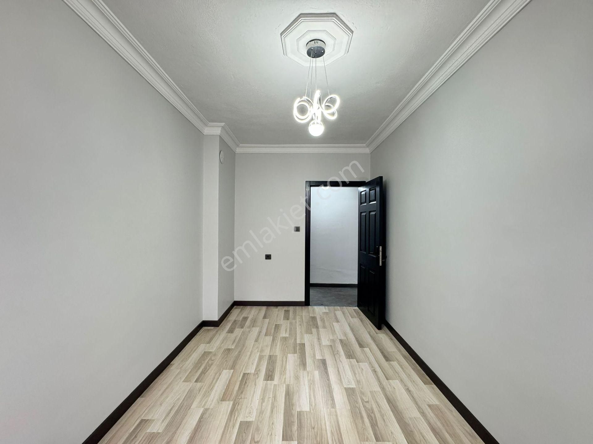 Ufuk Kılıç Emlak'tan Saray Merkezde 3+1 Ful Yapılı Daire - Görsel 21