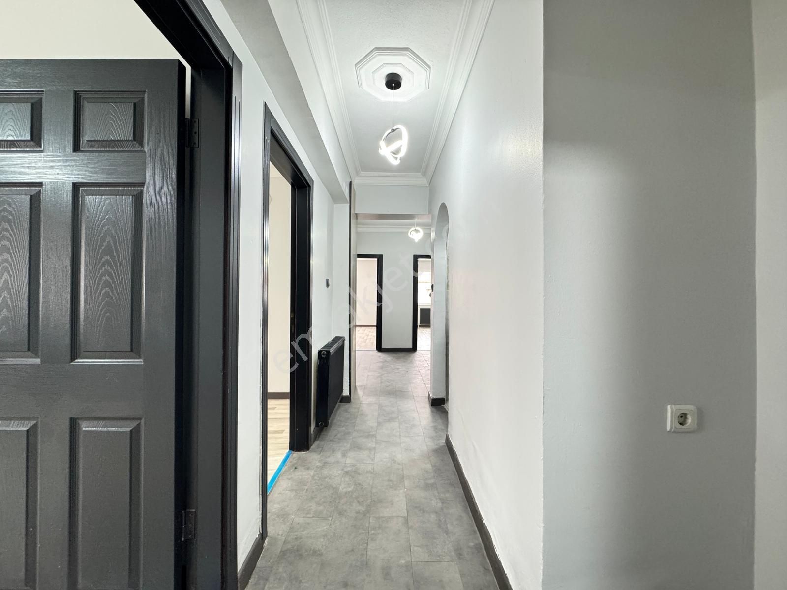 Ufuk Kılıç Emlak'tan Saray Merkezde 3+1 Ful Yapılı Daire - Görsel 33