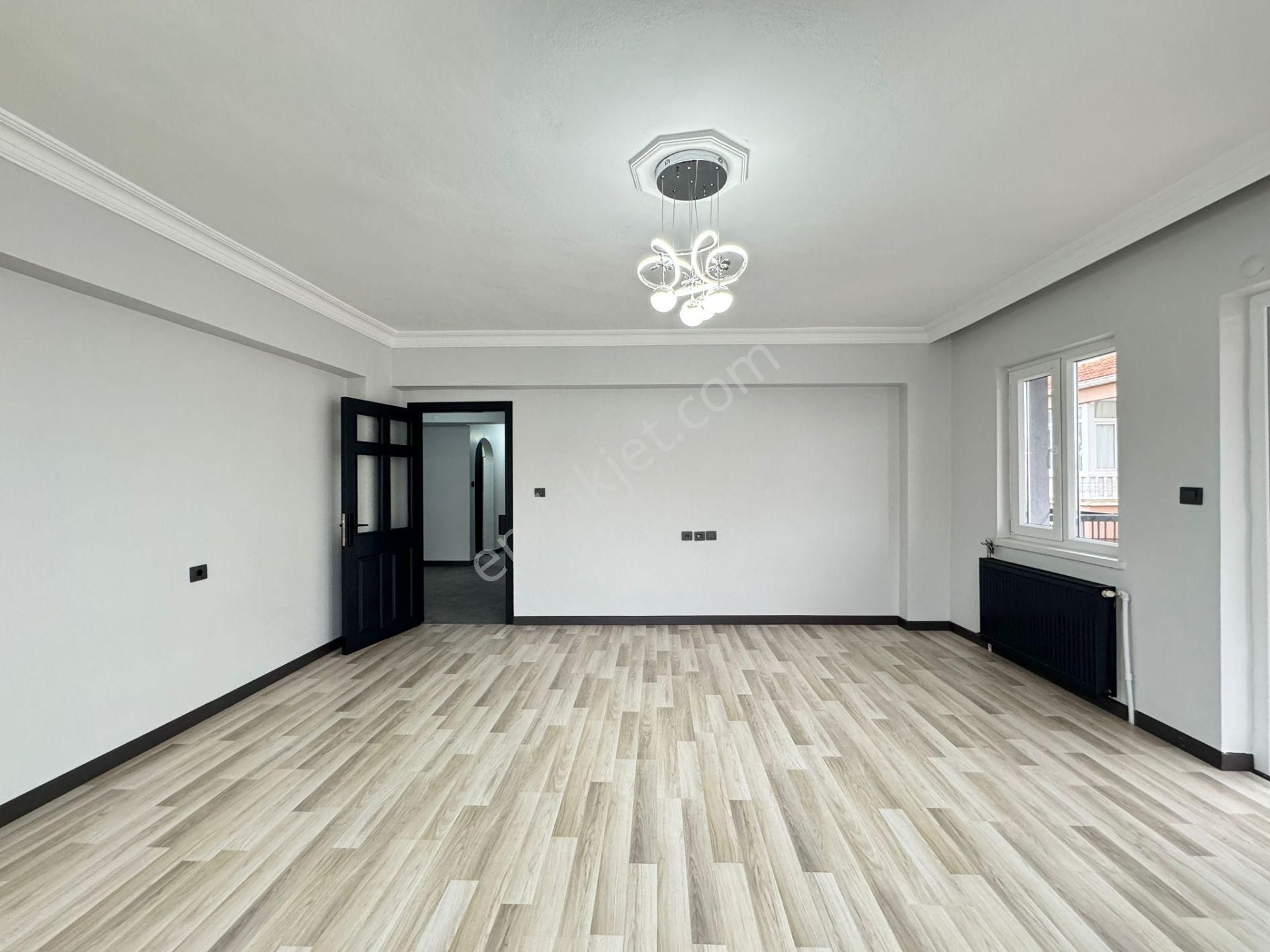 Ufuk Kılıç Emlak'tan Saray Merkezde 3+1 Ful Yapılı Daire - Görsel 10