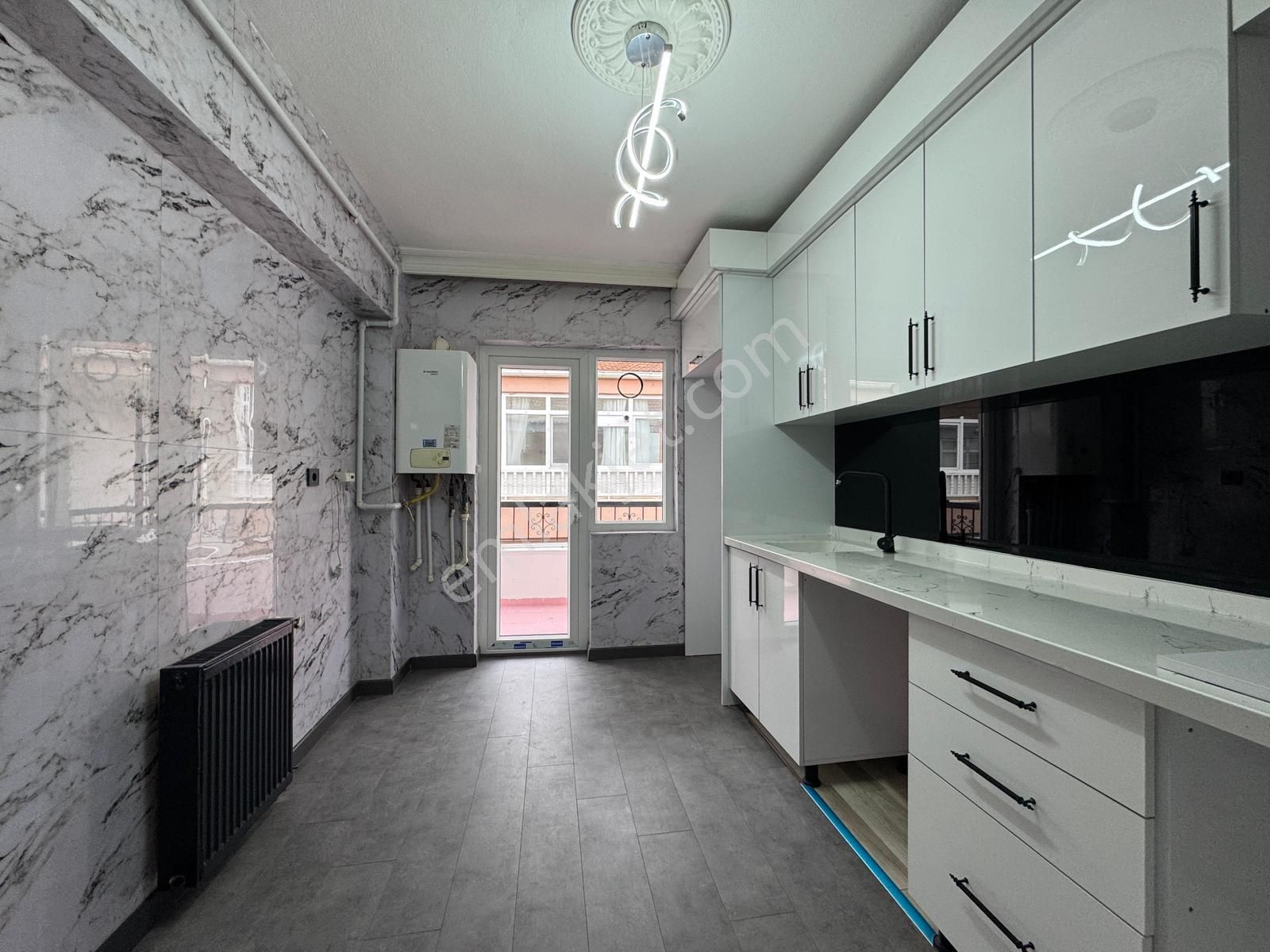 Ufuk Kılıç Emlak'tan Saray Merkezde 3+1 Ful Yapılı Daire - Görsel 2