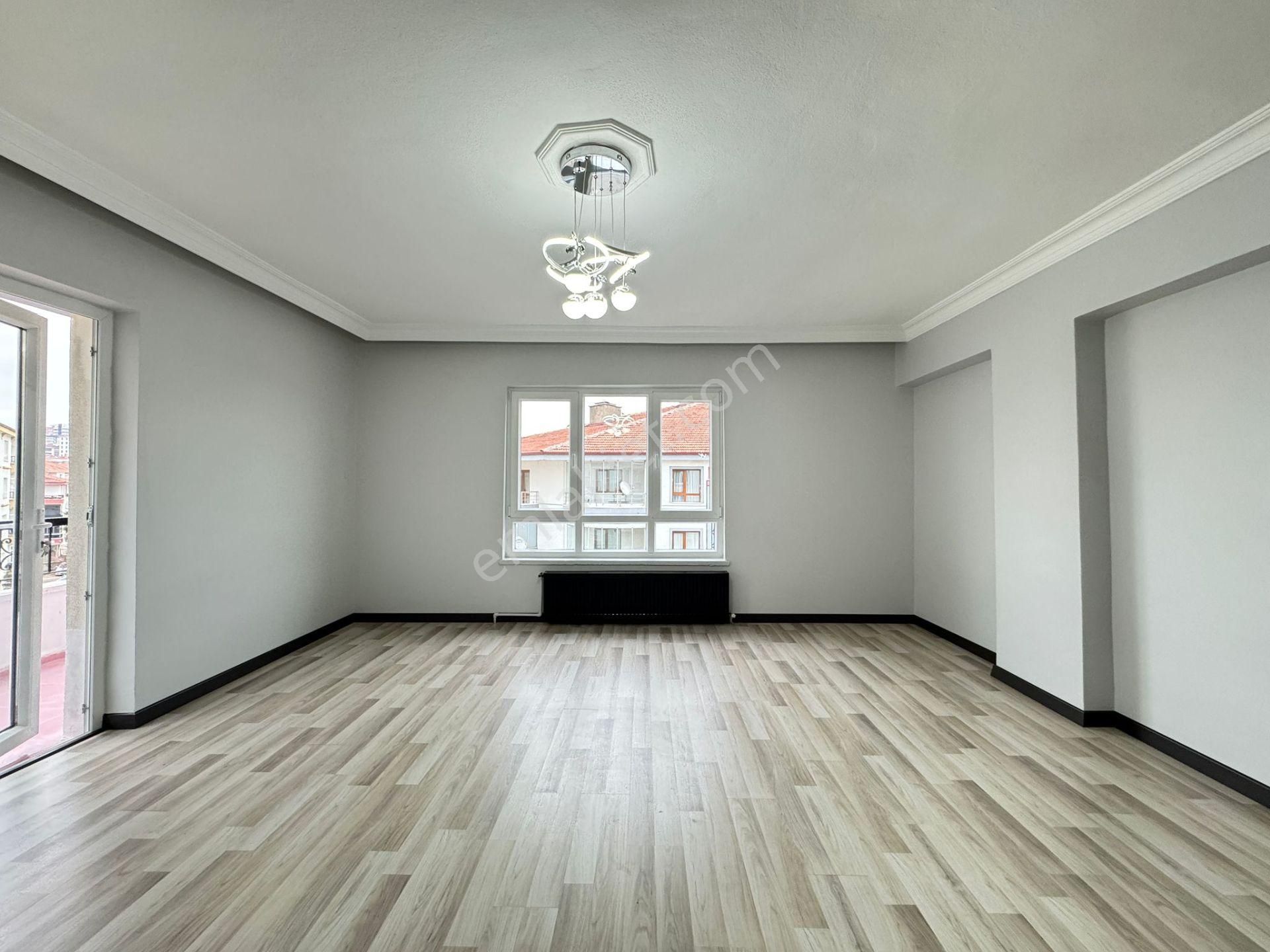 Ufuk Kılıç Emlak'tan Saray Merkezde 3+1 Ful Yapılı Daire - Görsel 7