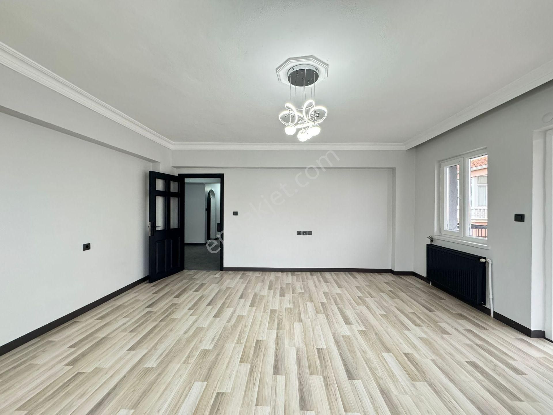 Ufuk Kılıç Emlak'tan Saray Merkezde 3+1 Ful Yapılı Daire - Görsel 8