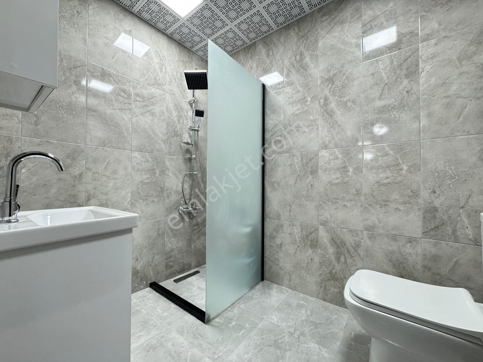 Ufuk Kılıç Emlak'tan Saray Merkezde 3+1 Ful Yapılı Daire - Görsel 26