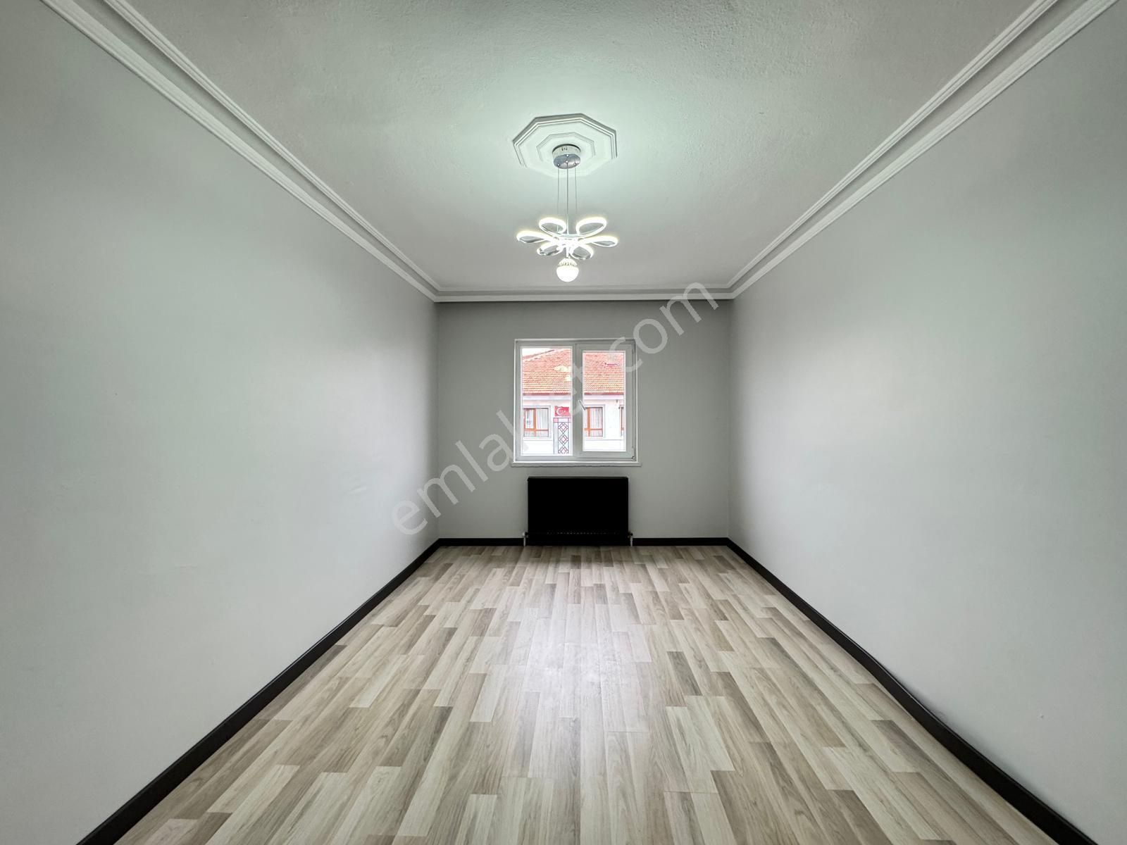 Ufuk Kılıç Emlak'tan Saray Merkezde 3+1 Ful Yapılı Daire - Görsel 13