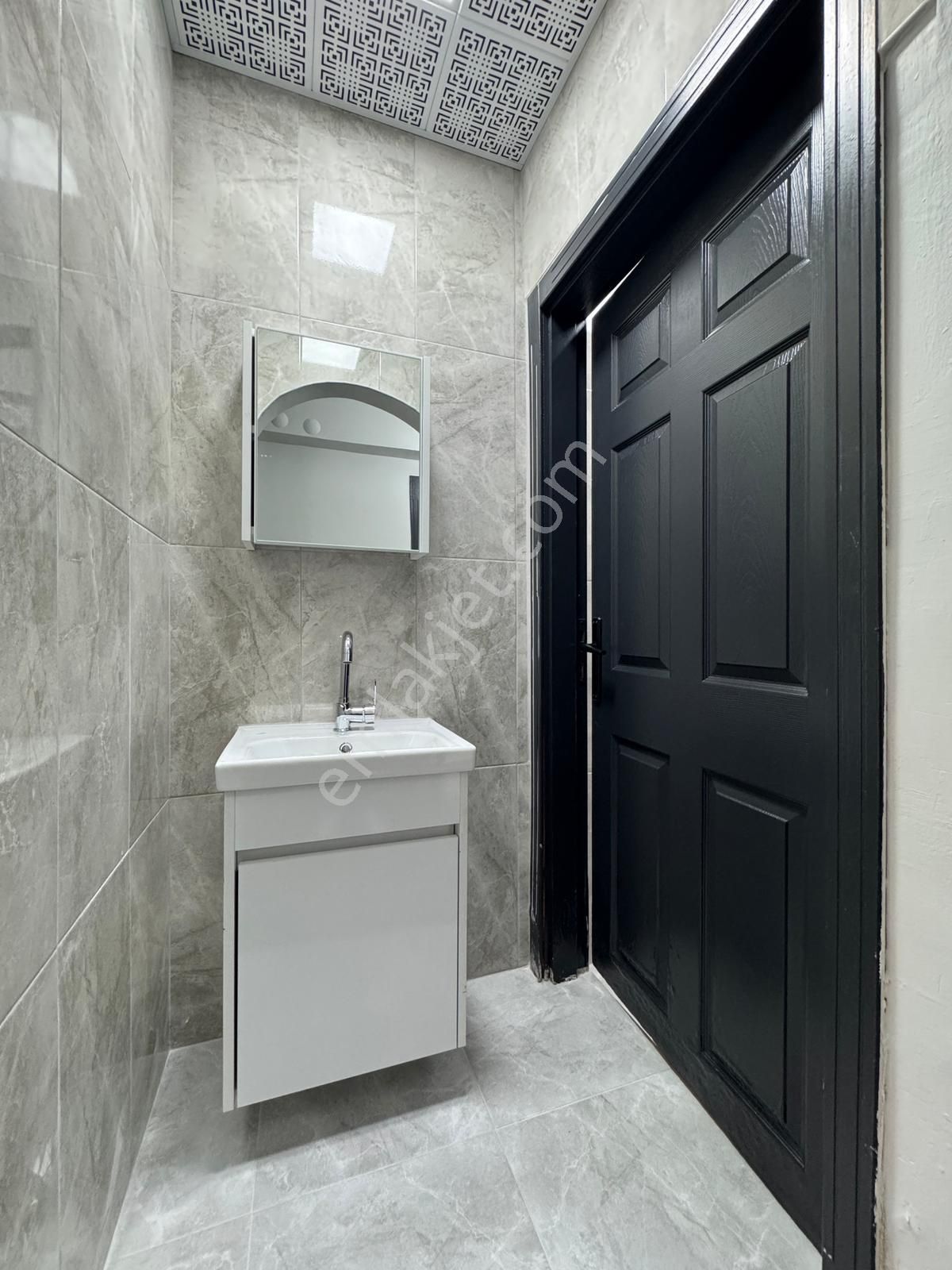 Ufuk Kılıç Emlak'tan Saray Merkezde 3+1 Ful Yapılı Daire - Görsel 28