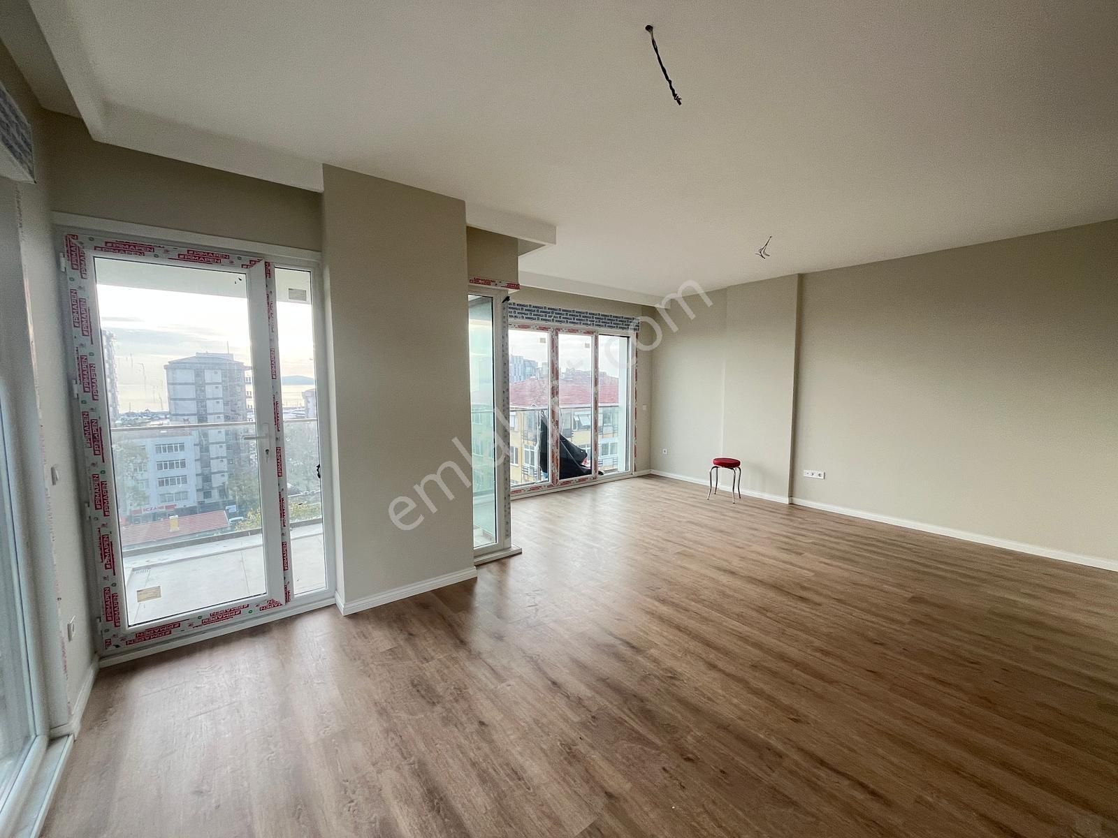 Bostancı'da Ferah Deniz Manzaralı, 100m² Net, 3+1 Satılık Daire - Görsel 14