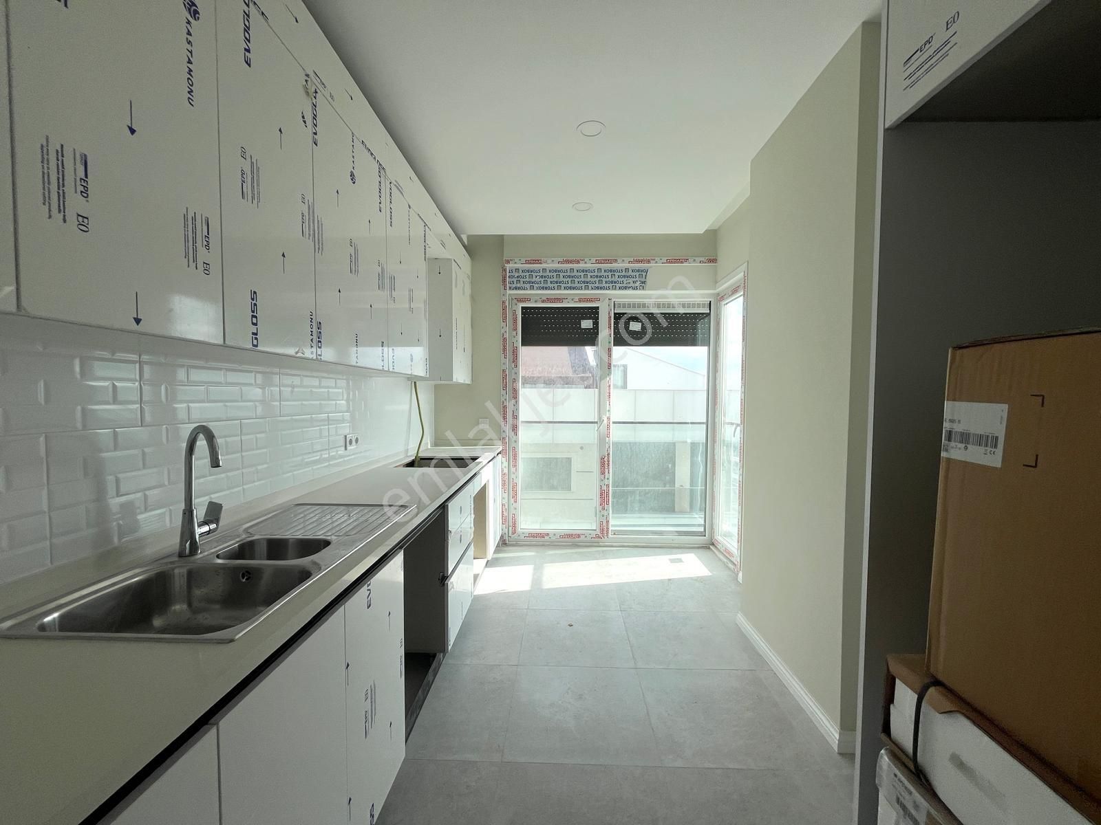Bostancı'da Ferah Deniz Manzaralı, 100m² Net, 3+1 Satılık Daire - Görsel 16