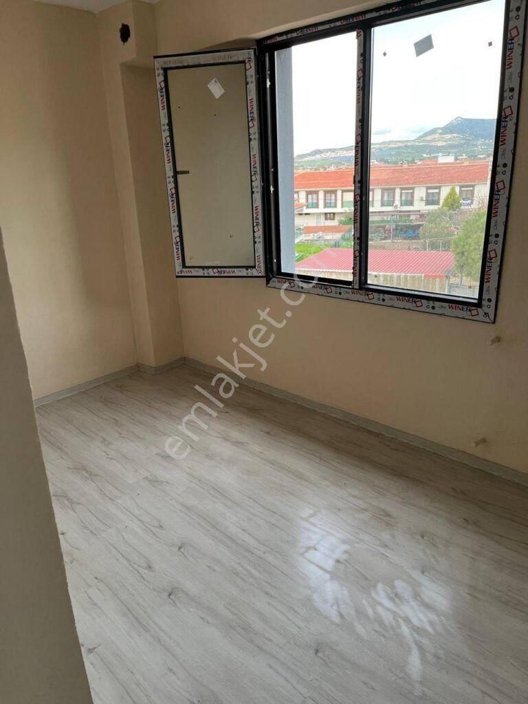 Foça Kazım Dirik Mahallesinde Satılık 2+1 Sıfır Daire - Görsel 3