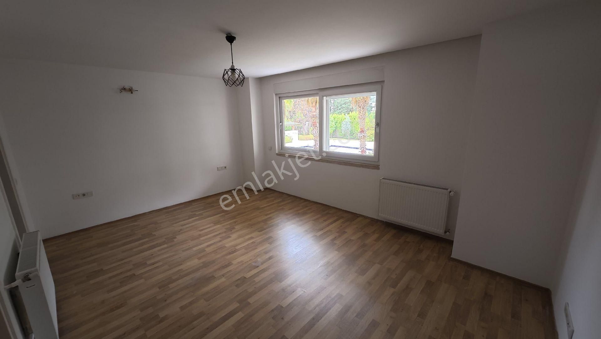 Molla Yusuf Mahallesınde Site İçerisinde Ters Dubleks Ayrı Mutfaklı Dogalgazlı 3+1 Kıralık Daire - Görsel 14