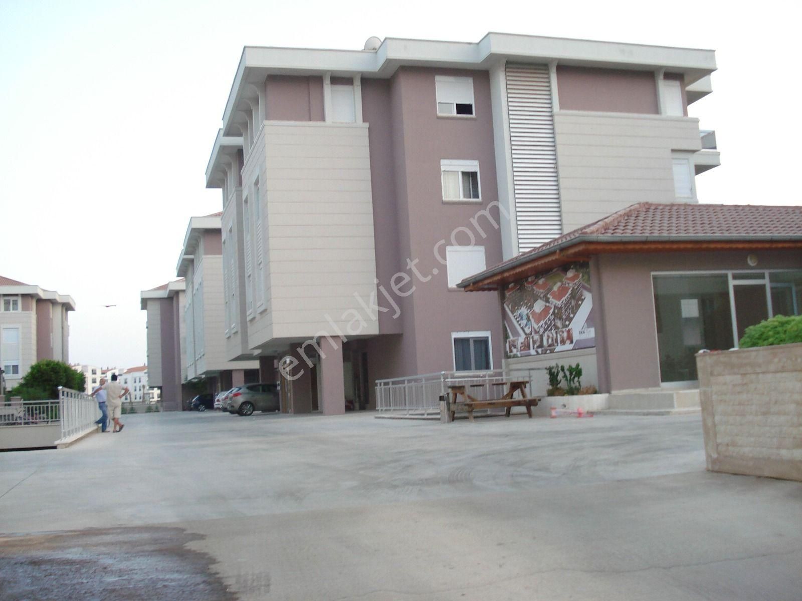 Molla Yusuf Mahallesınde Site İçerisinde Ters Dubleks Ayrı Mutfaklı Dogalgazlı 3+1 Kıralık Daire - Görsel 5