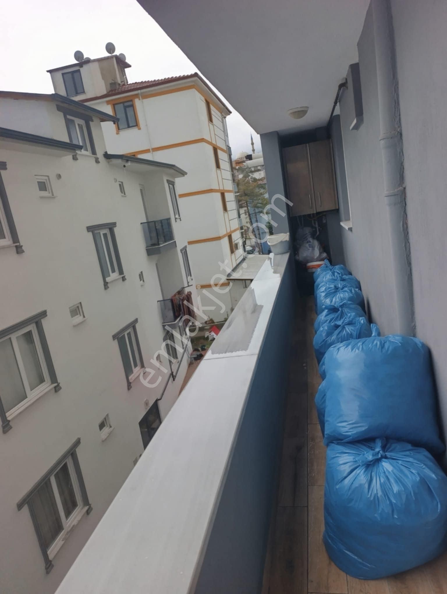İlbadı Mahallesinde Ara Kat Çift Balkonlu Doğalgazlı 2+1/100 M2 8 Yıllık Daire 2.950.000 Tl - Görsel 14