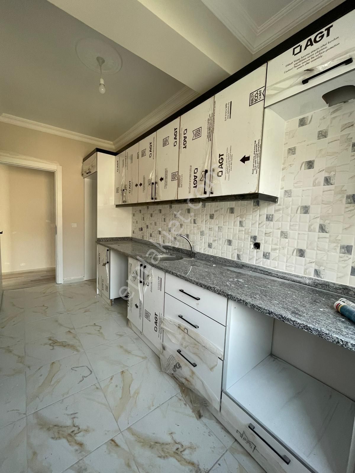 Sultanbeyli Spor Yolu Caddesinde 2+1 Sıfır Satılık Arakat Daire - Görsel 19