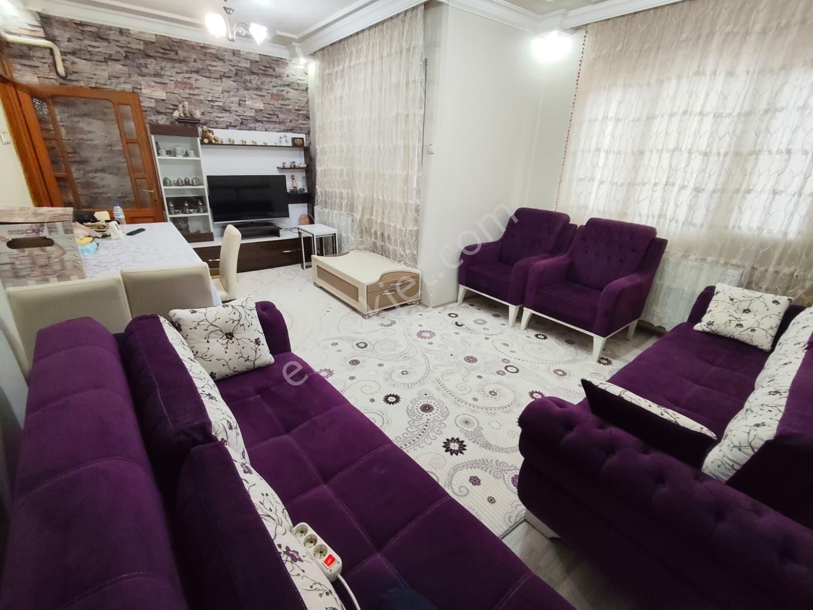 Kurtuluş Camii Yakını Cadde Üzeri 2+1 Satılık Daire