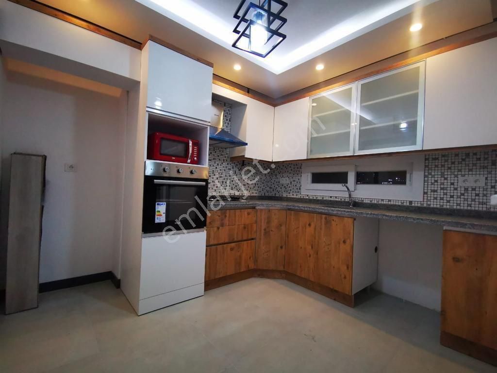 Sarıçam Çarkıpare De 3+1 Kapalı Mutfak İskanlı Krediye Uygun Satılık Daire