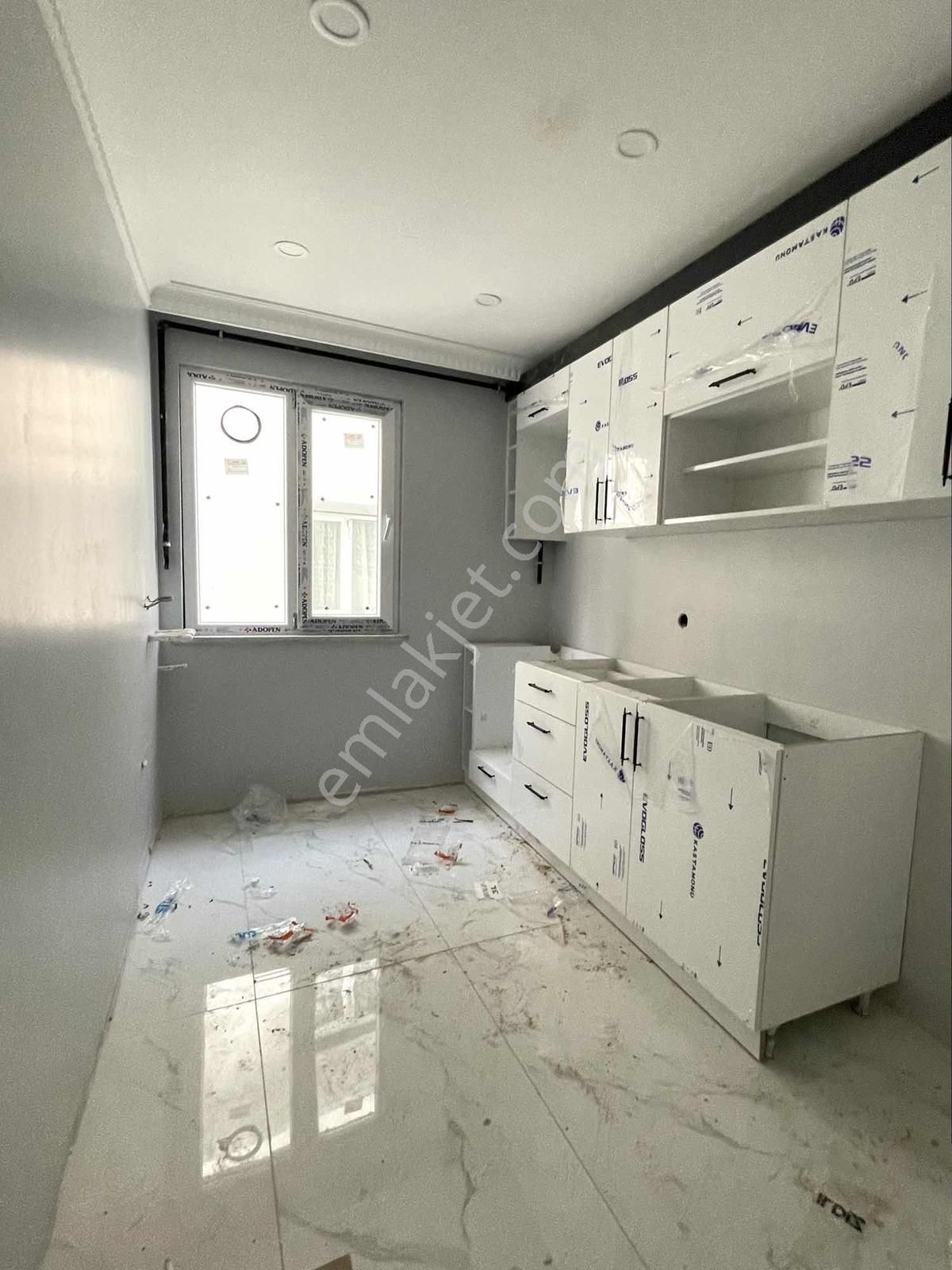 Sancaktepe Yunus Emre Mah. Ana Cadde Üzeri Sıfır Satılık Arakat - Görsel 11