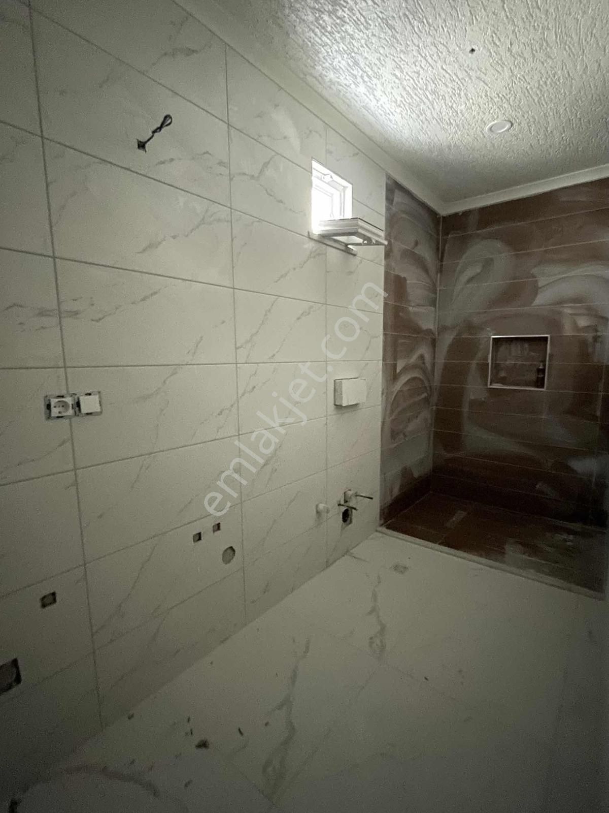 Sancaktepe Yunus Emre Mah. Ana Cadde Üzeri Sıfır Satılık Arakat - Görsel 5